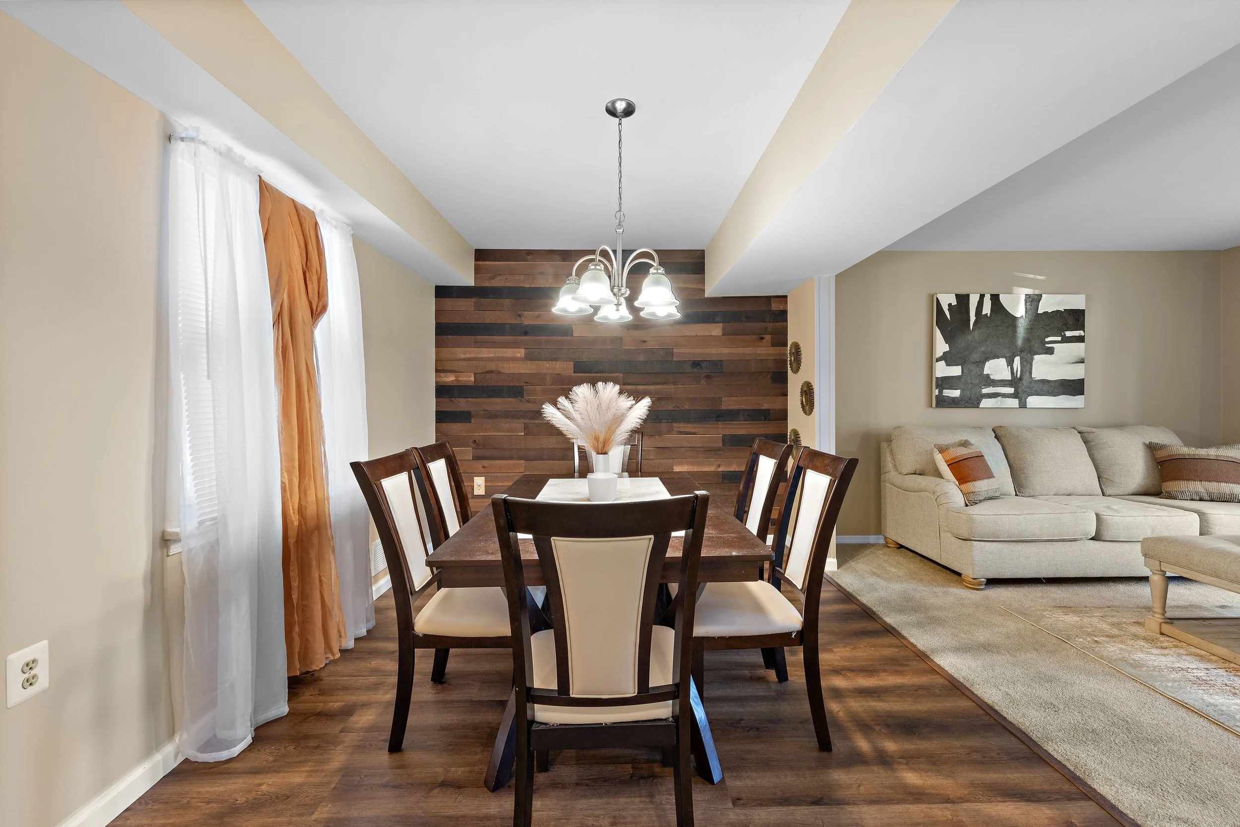 98 Maine St (17).jpg