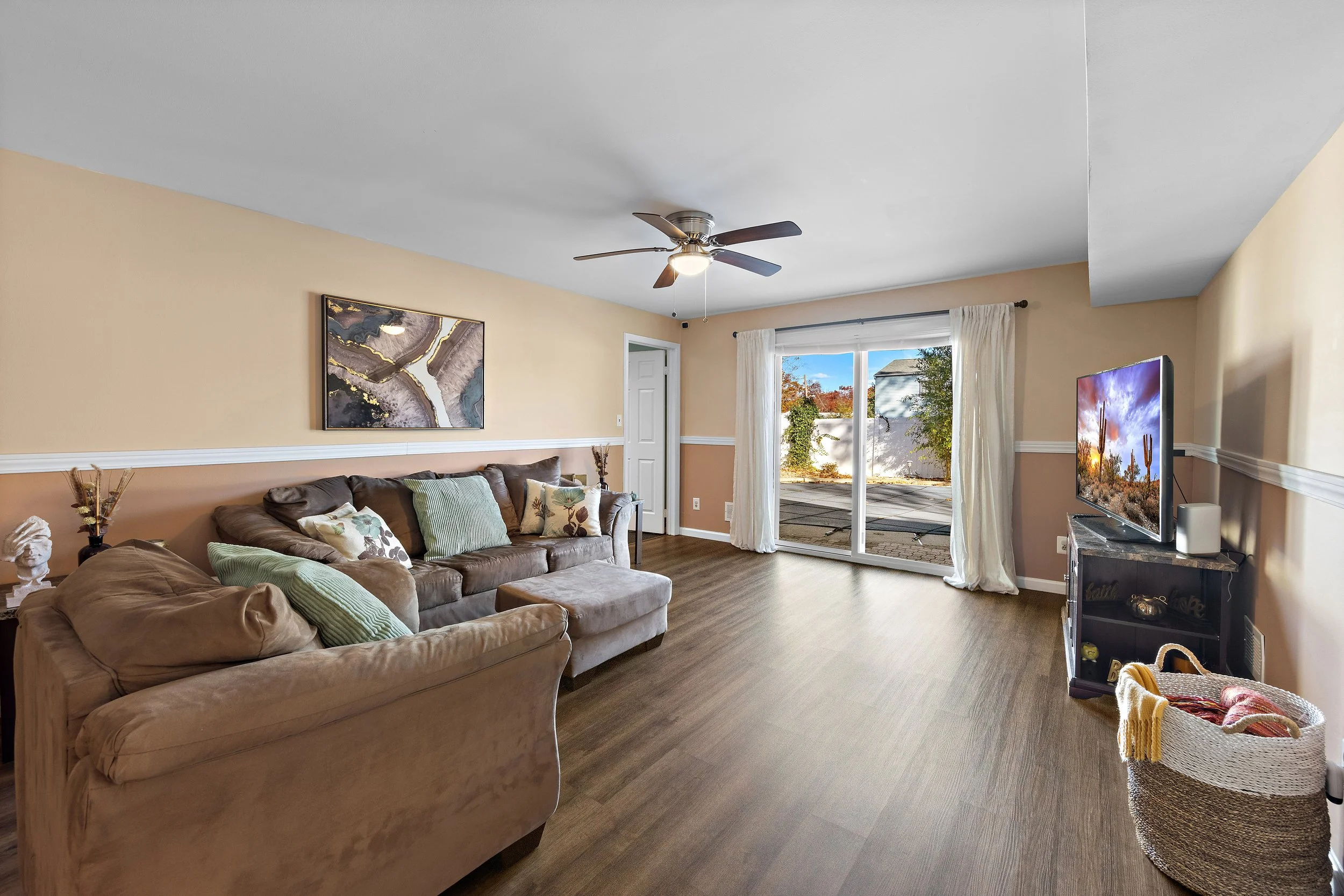 98 Maine St (18).jpg