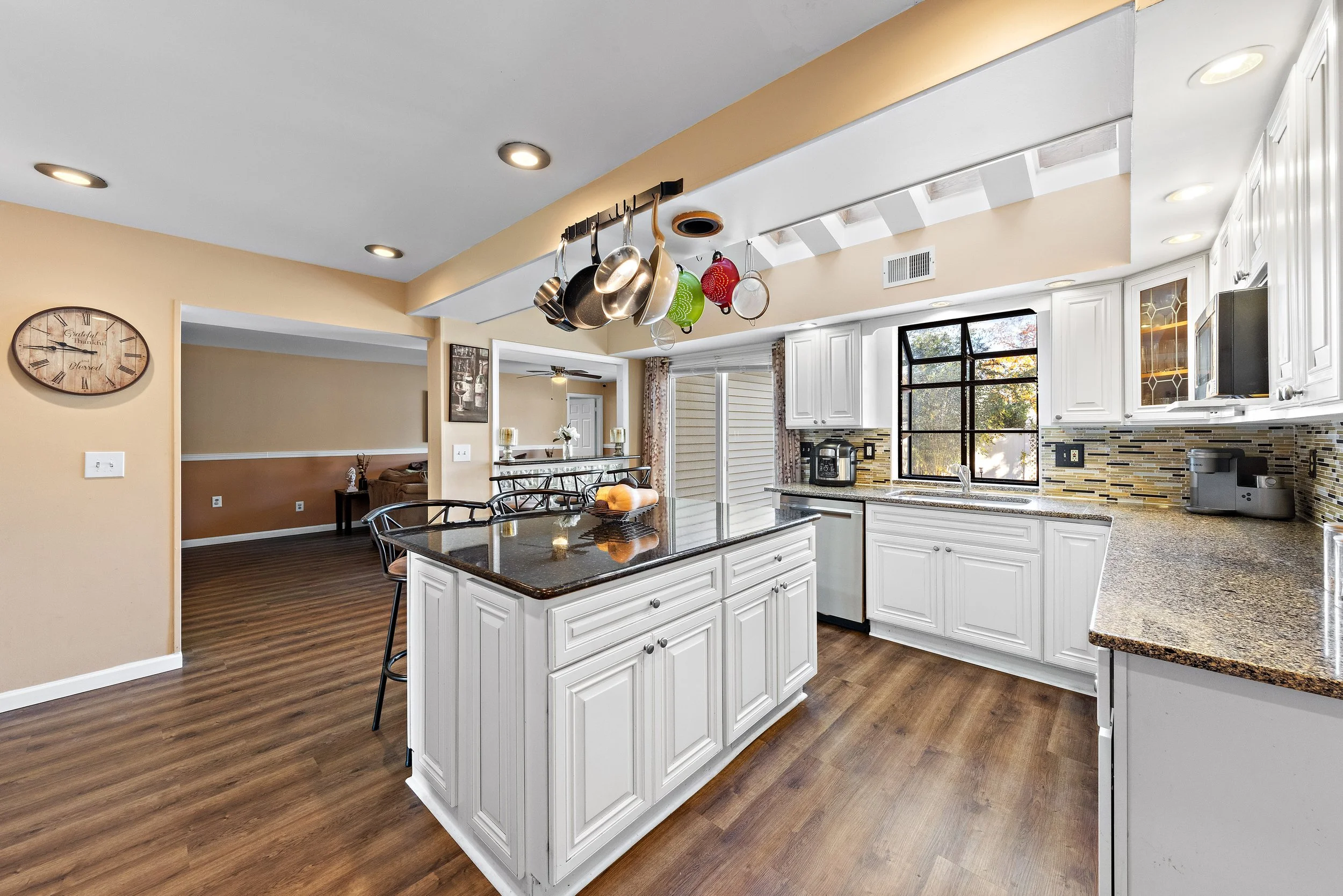 98 Maine St (28).jpg