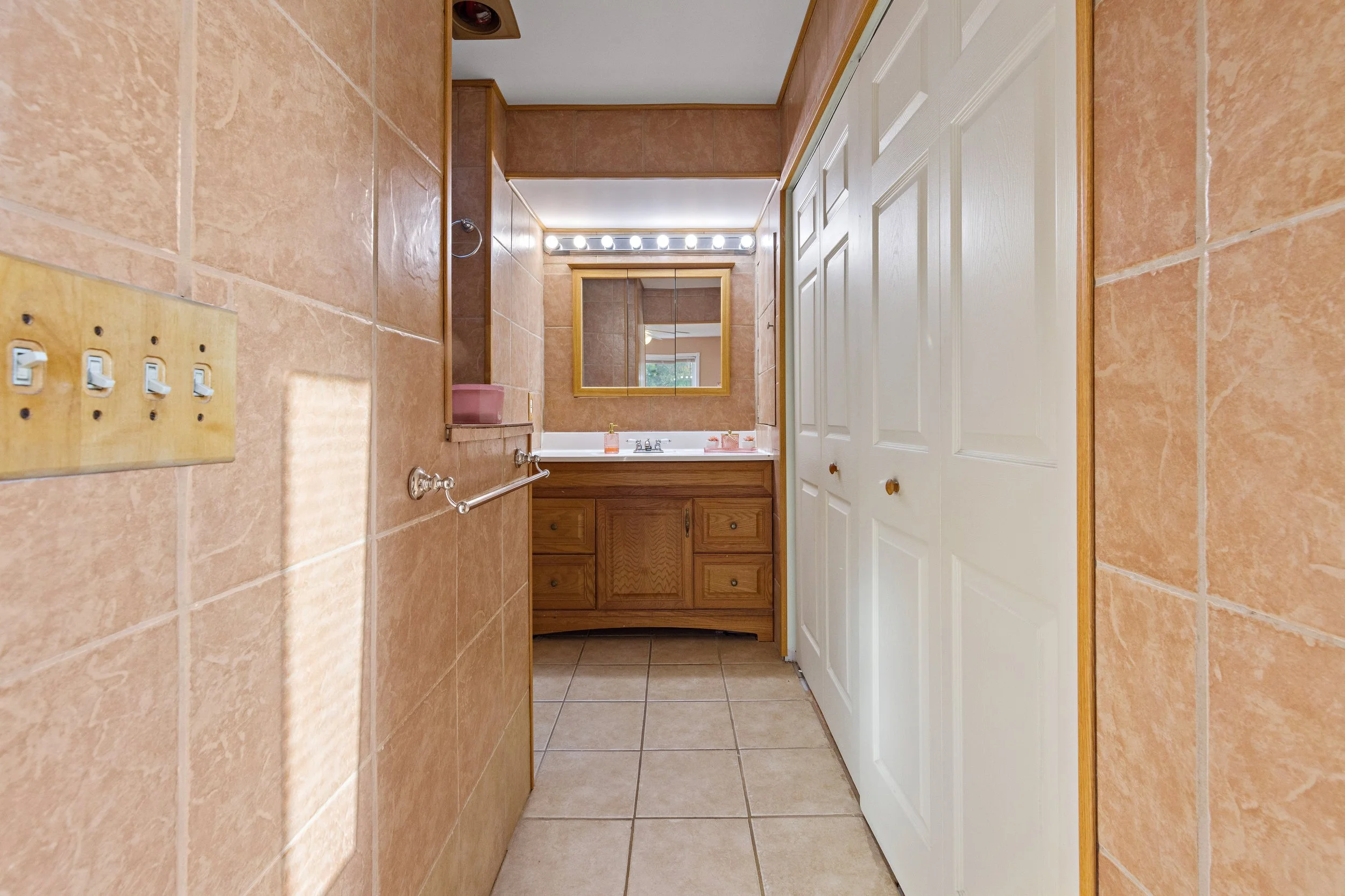 98 Maine St (36).jpg