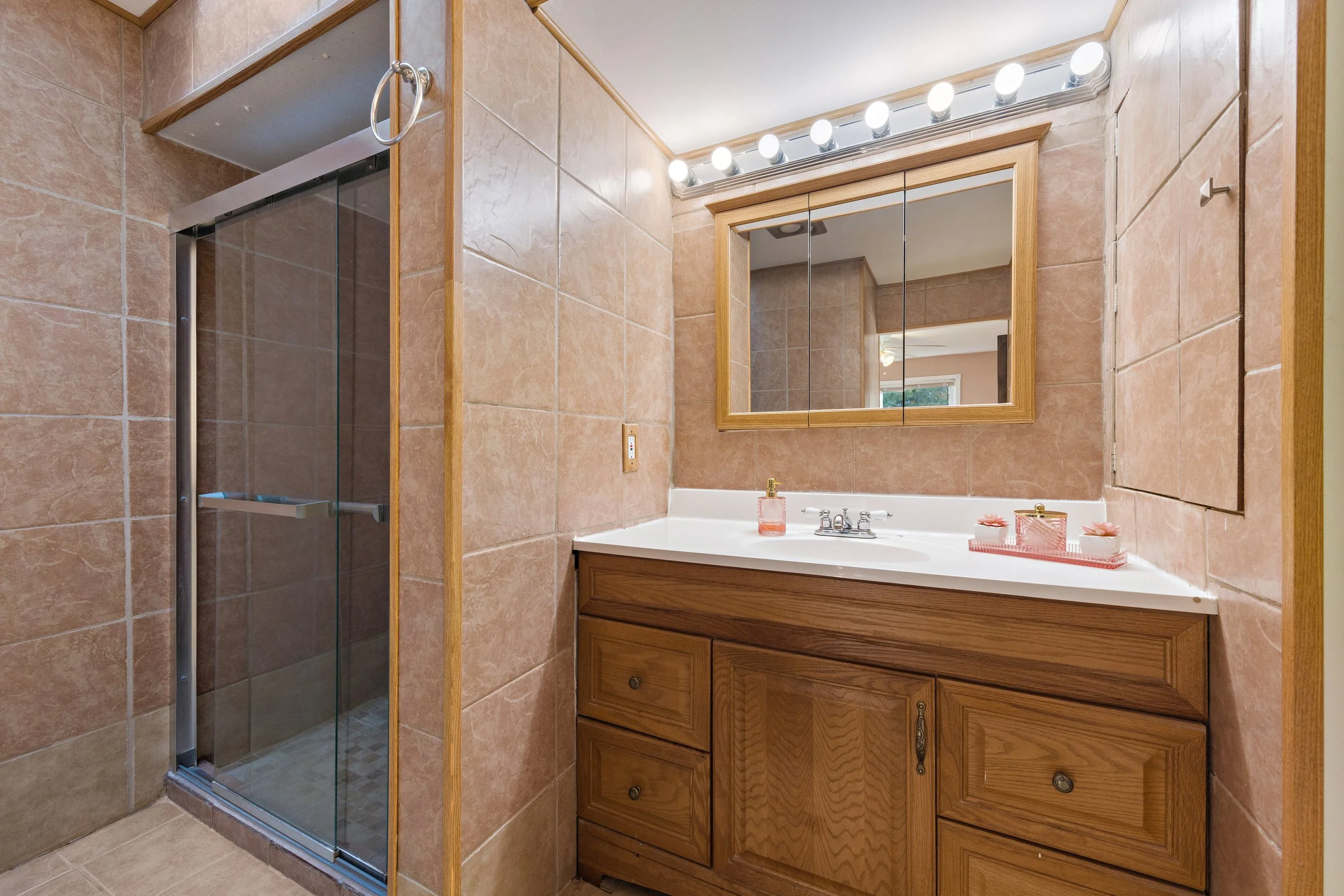 98 Maine St (37).jpg