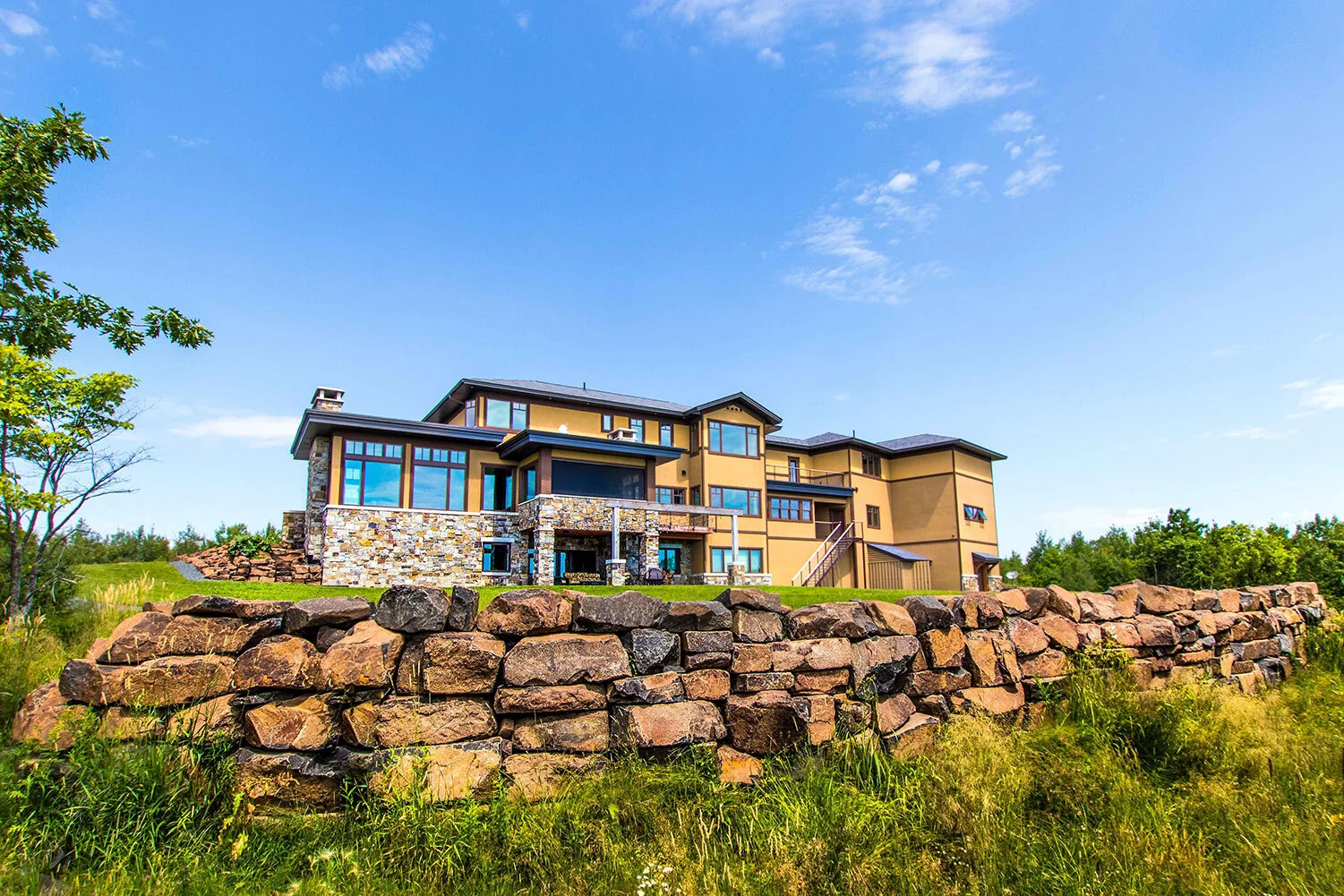 retaining wall, boulders, copper creek landscaping, Nisswa, Brainerd