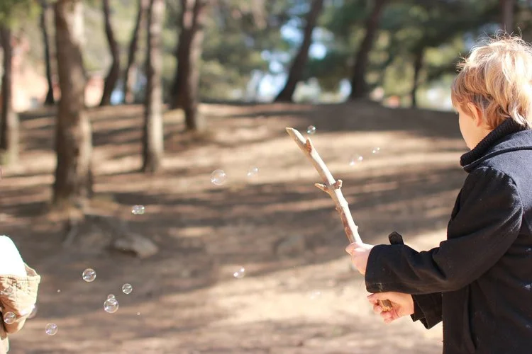 Free-Range Parenting Will Take Guts, Groups