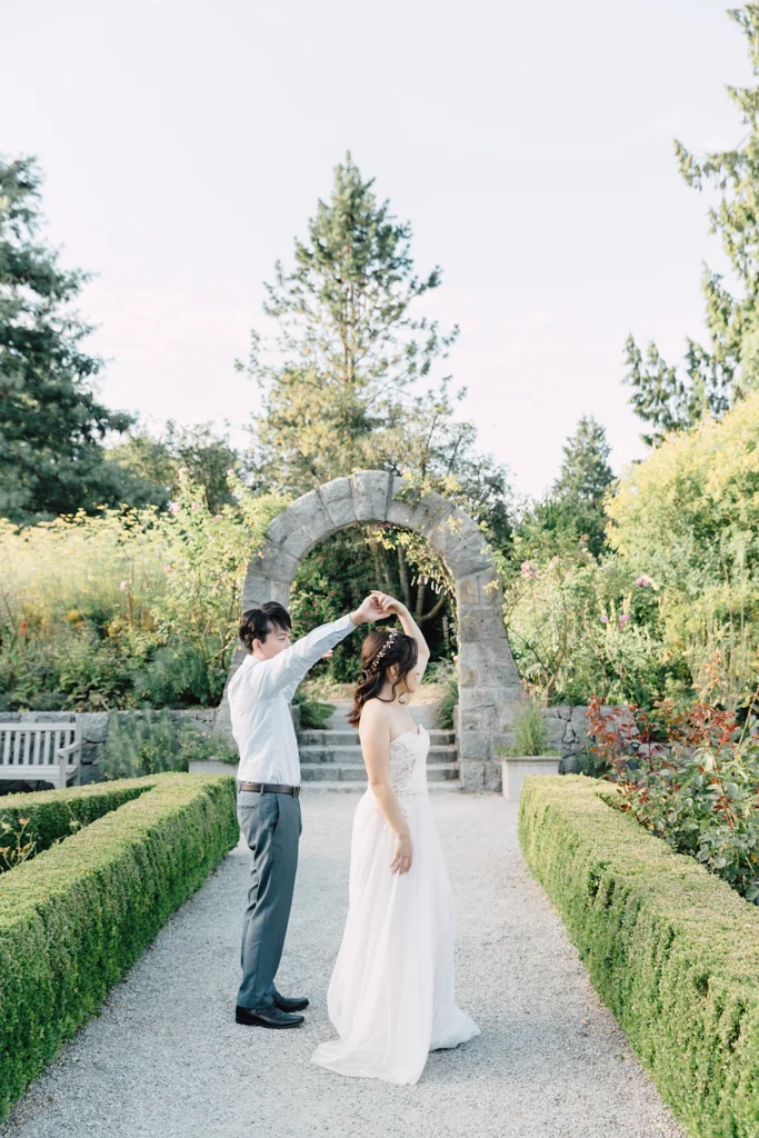 Vancouver Van Dusen Garden pre wedding photo