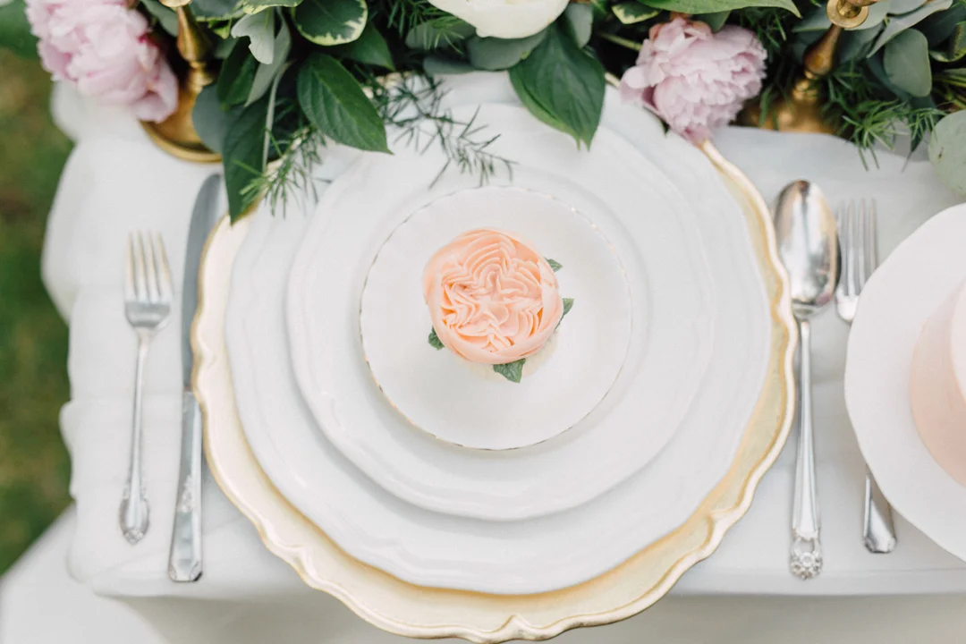 20160626_romantic_vancouver_wedding_inspiration_BetterSweet_Photography_0012.jpg