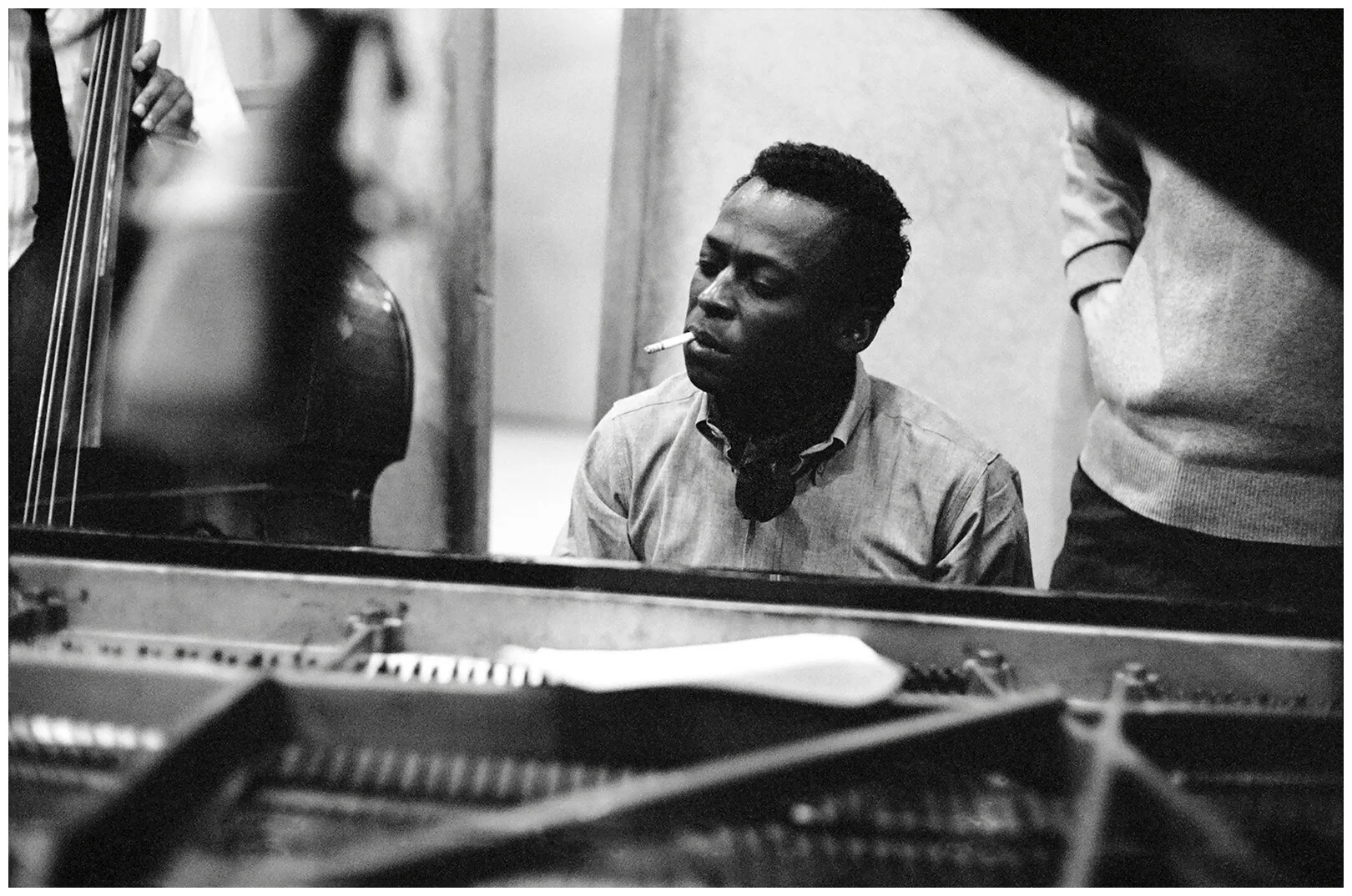 don-hunstein-miles-to-the-piano.jpg