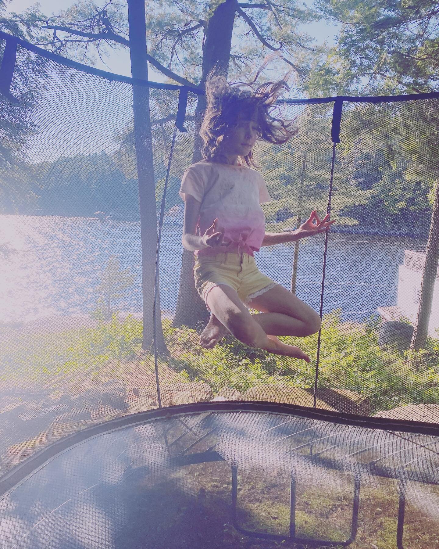 Jumping into a new week like... 🧘&zwj;♀️

.
.
.
.
.
.
#mondaymotivation #newweeknewstart #zennedout #mondaymood #skinenergetics #bloorwestvillage #bloorwestvillagebia