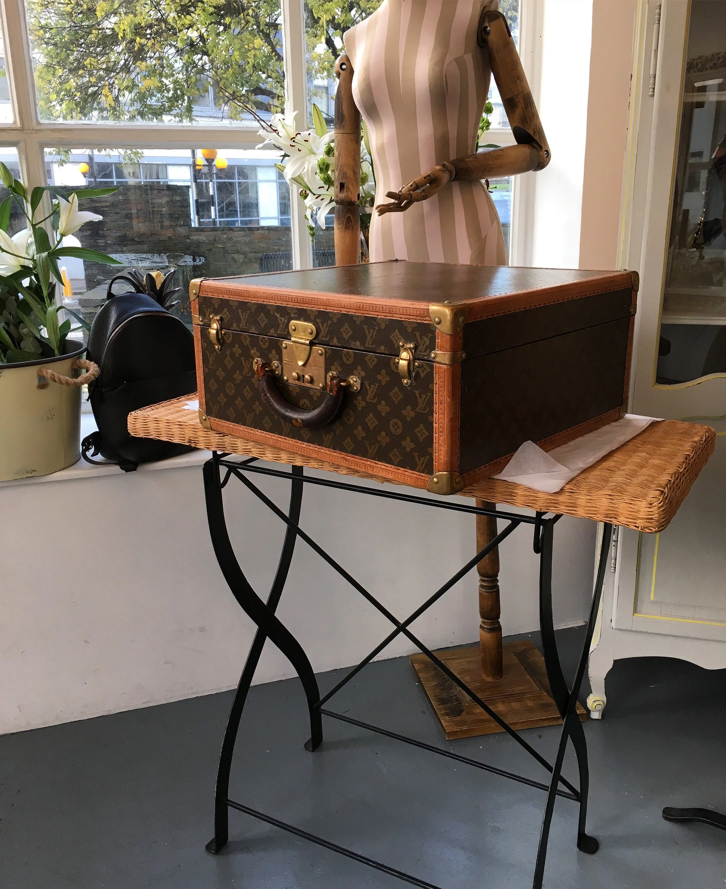  A1920's Louis Vuitton Antique Travelling Case