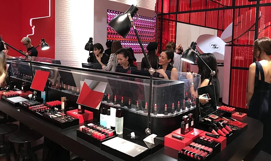 Chanel_Le_Rouge_Pop_up_Adorable_06.jpg