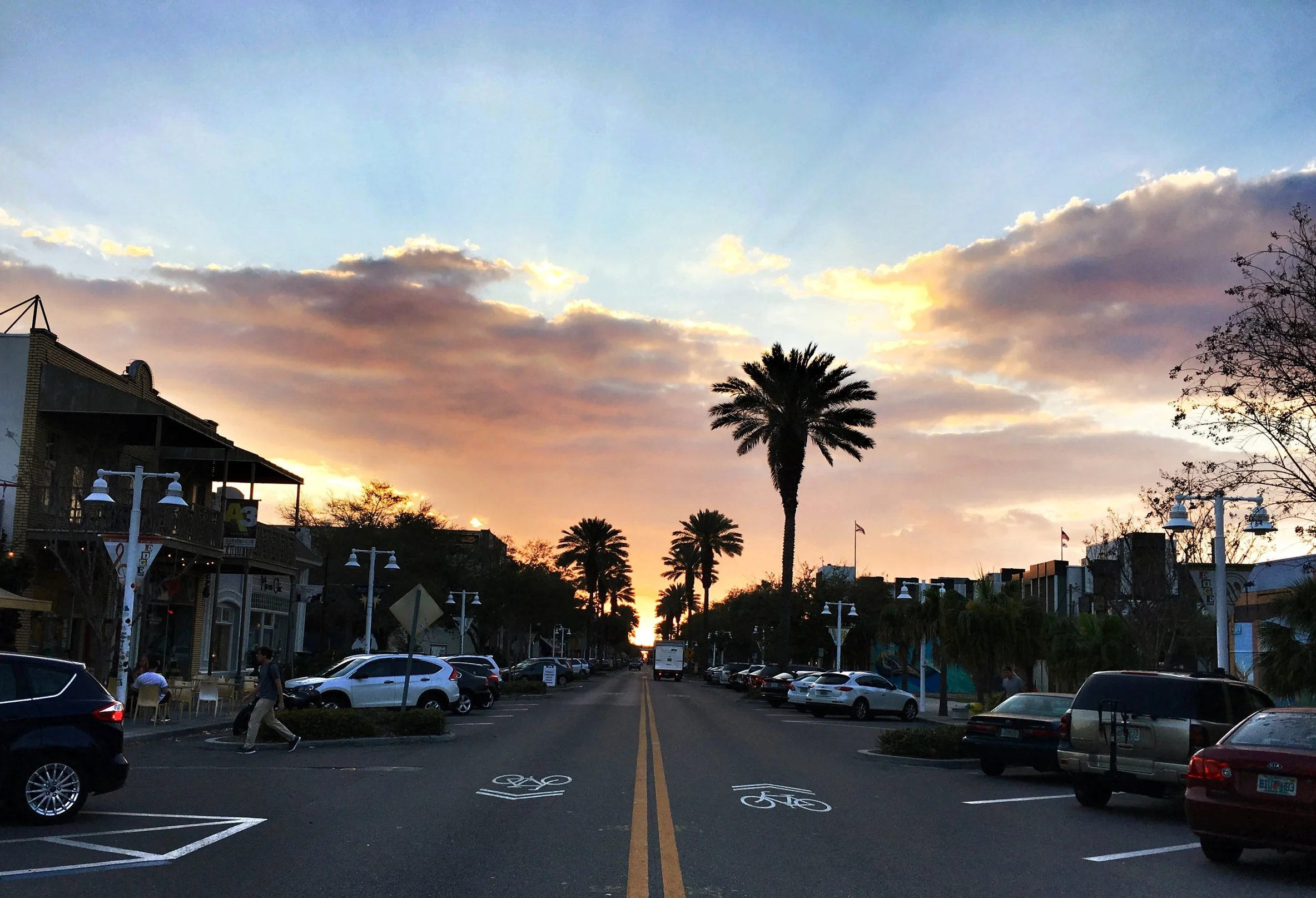 GARDEN & GUN: "5 Surprising Southern Food Towns"