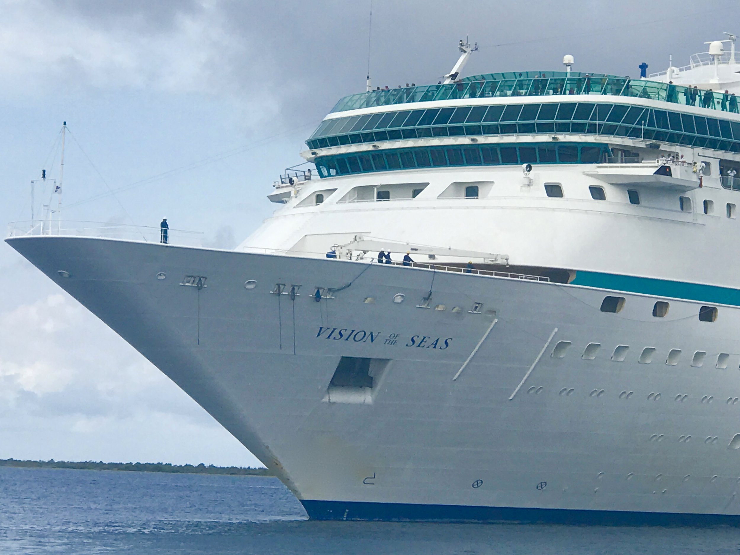 Vision of the Seas sailing into Bonaire's harbour 