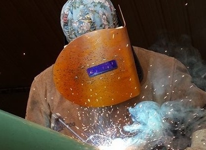 Wendy/'s Pancake Welding Hood Helmet w//strap Rt Handed Black w//Flip Up Lens