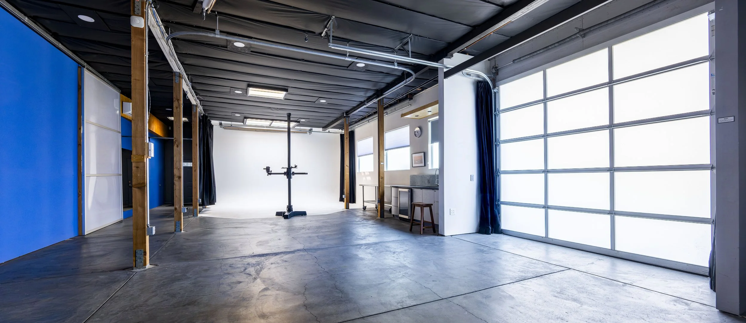 Studio interior-1519.jpg