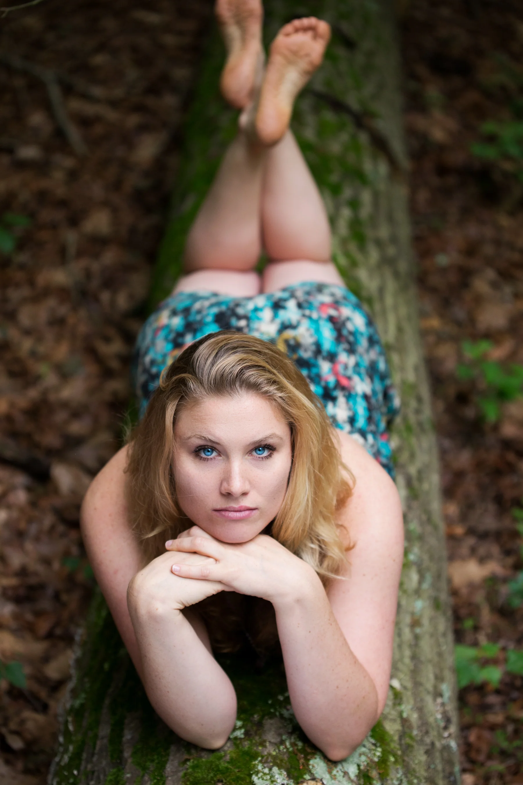 hana-bulow-model-rockville-tree-trunk-woods.jpg