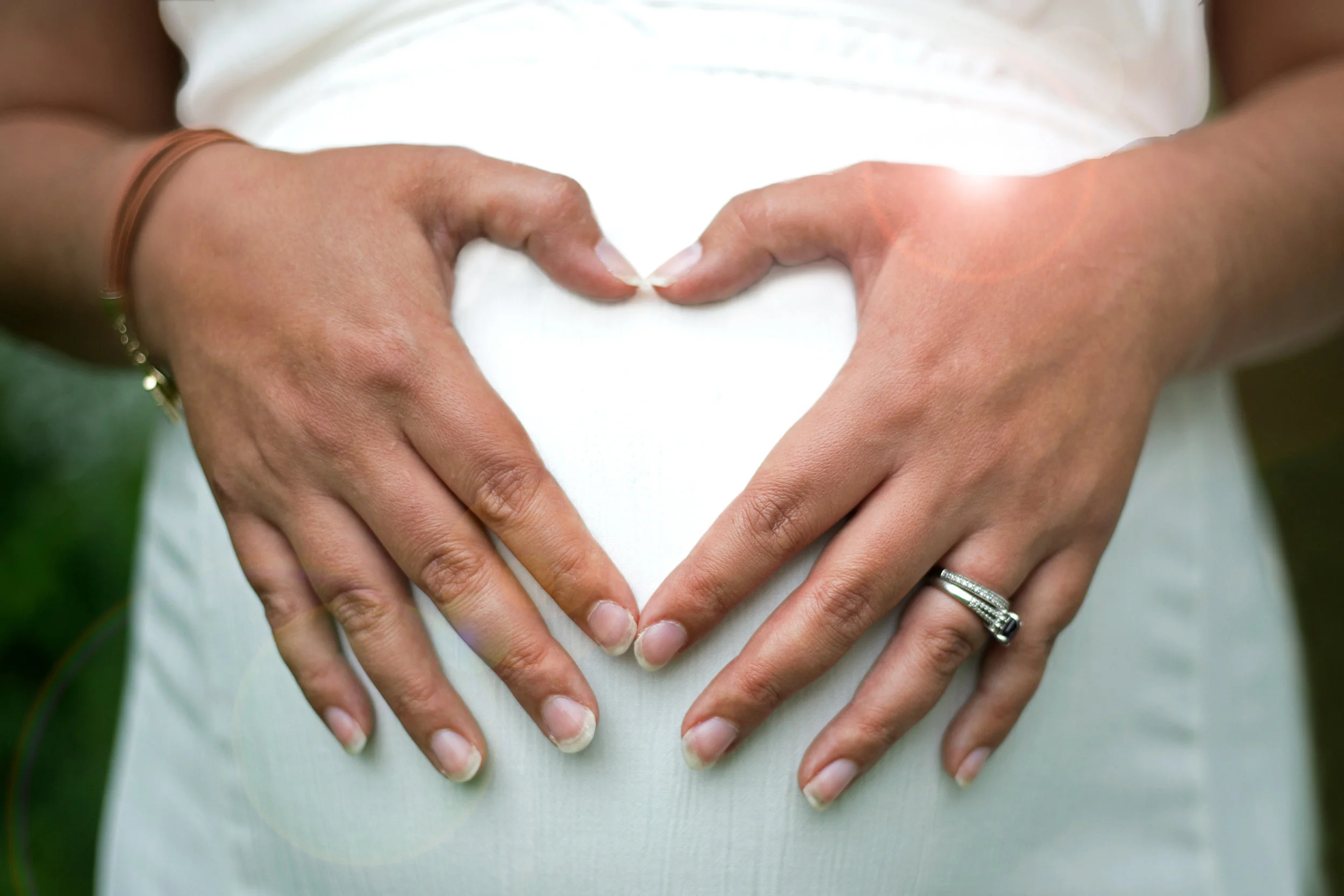 maternity-photograph-heart-hands.jpg