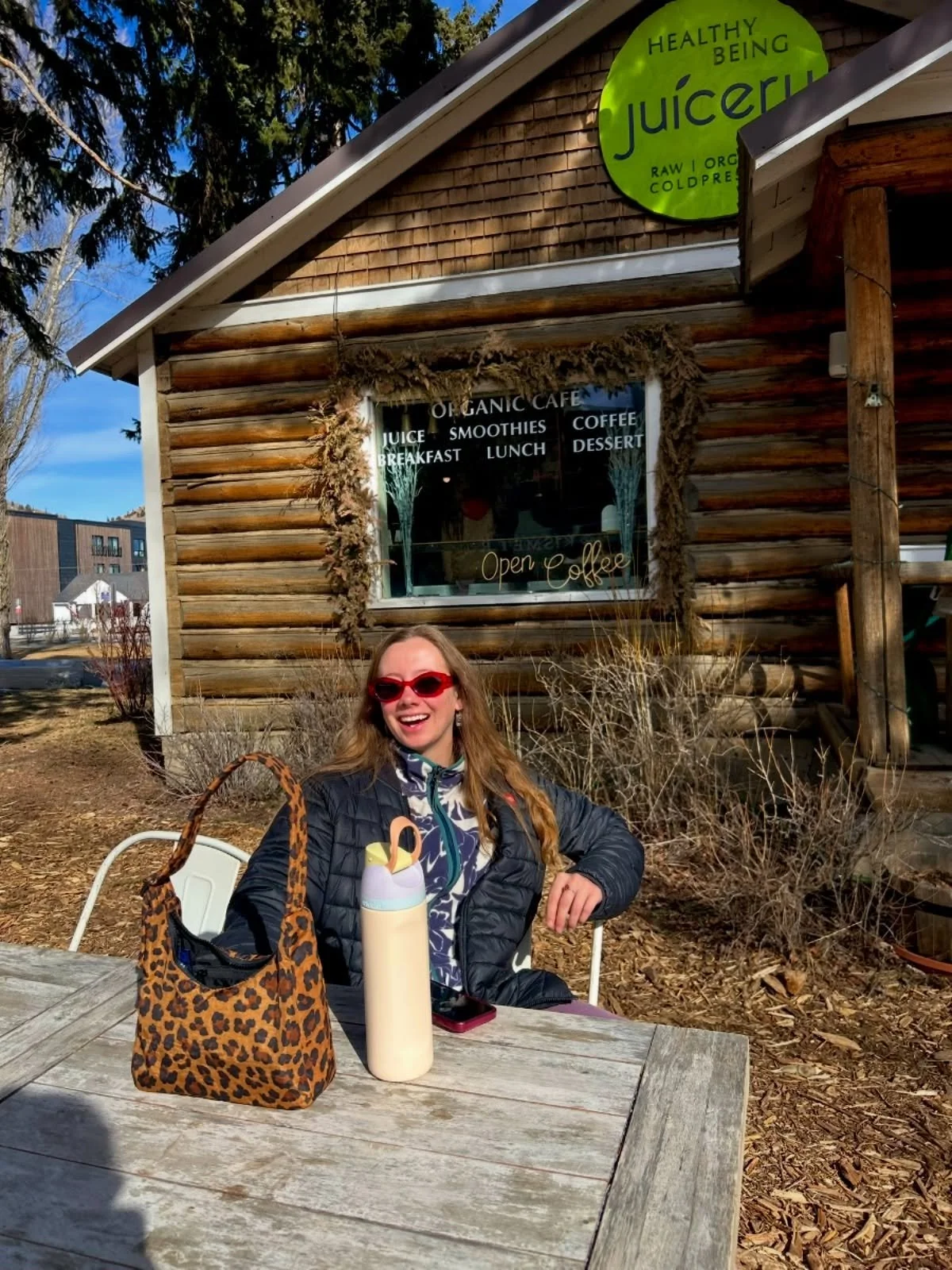 ✨🧡Post yoga ritual ~ head over to Healthy Being Juicery &amp; Cafe 🧡✨ Sydney and other YTT graduates just started teaching 9am classes on Saturday&rsquo;s at Home Yoga and classes are only {$15!} ~ an exciting, accessible way for people to roll out