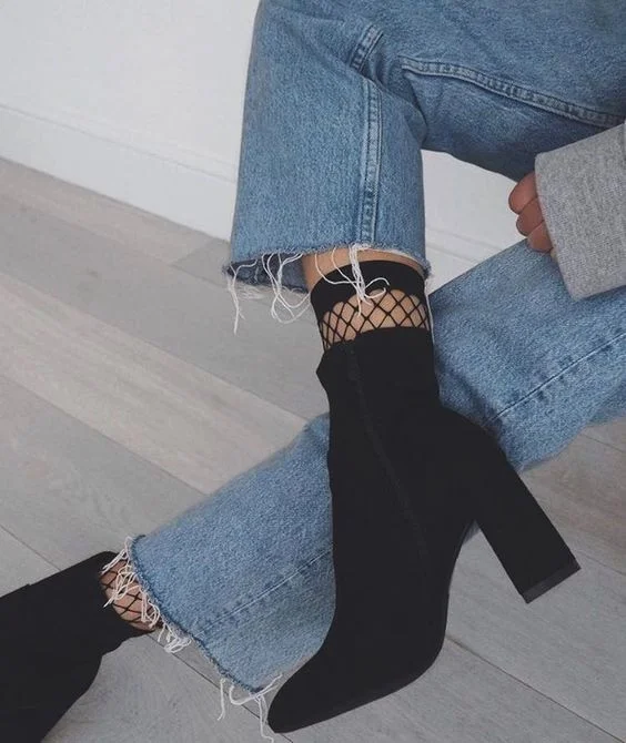 via 90s.babes 