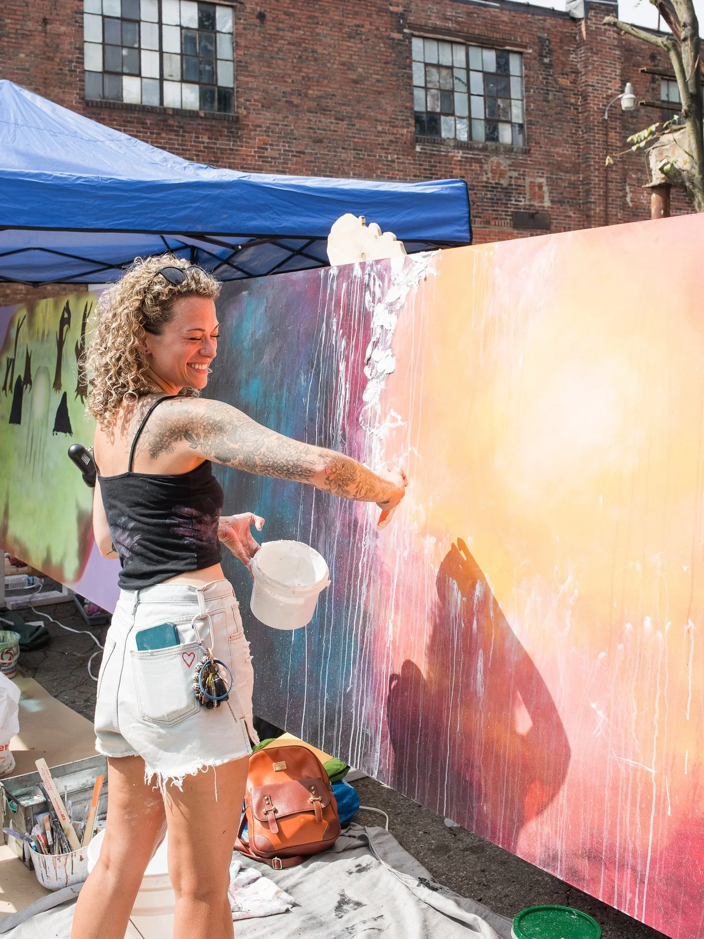 📸@melodykayphoto capturing me in my happy place 🤭🫶🏻 
✨Scrawl Weekend 2025
.
.
.
.
.
.
.
.
#franklinton #scrawl #mural #muralist #murals #muralfestival #art #artist #614 #614art #614artist #614events #cbus #cbusart #cbusartist #columbuscreates #ph