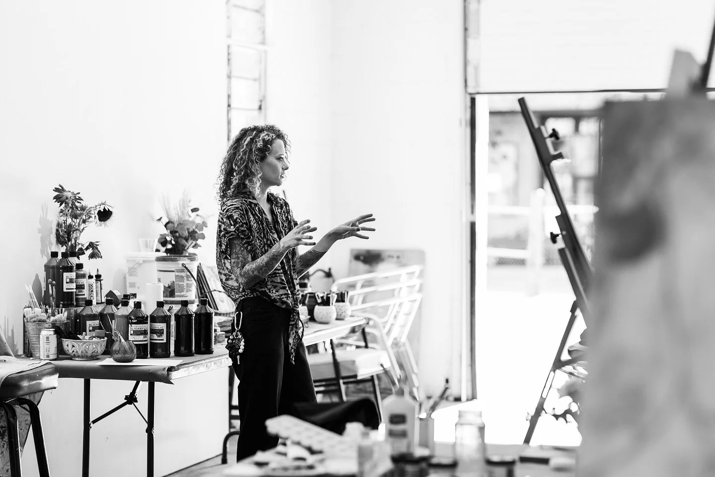 🖤more photos coming soon from last weekend 🤭
📸@melodykayphoto 
.
.
.
.
.
.
.
.
.
#columbusevents #artclass #workshop #artworkshop #mixedmedia #artist #retreat #artretreat #614 #614art #614artist #columbuscreates #arttherapy #artteacher #artinstruc
