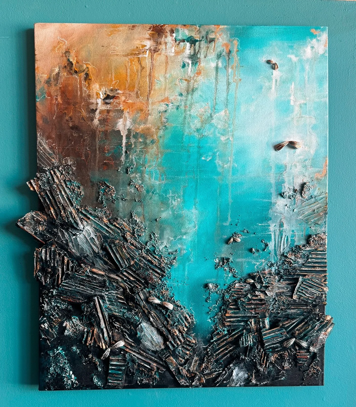 ✨&rdquo;Shell Smashed&rdquo;
✨24x30
✨acrylic paint, cardboard, clay, mixed media on stretched canvas 
✨$700
.
.
.
.
.
.
.
.
.
.
.

#art #artbusiness #artmakescbus #columbusart #614art #smallbusiness #614living #texture #supportsmallbusiness #artstudi