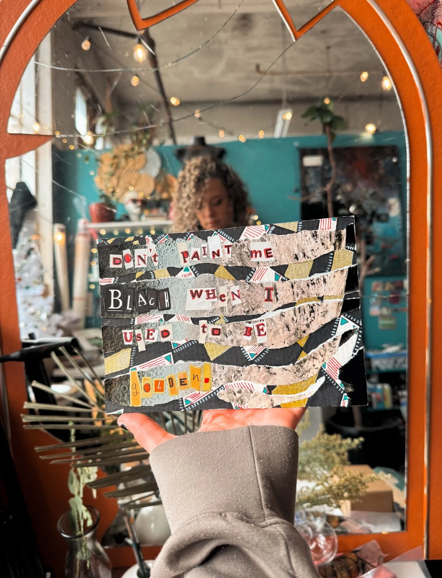 🖤i think these have become my &ldquo;cold months craft&rdquo; of the year
🖤i&rsquo;ll have several little collages available during @franklintonfridays &amp; Winter Market! 🎄 
🖤December 12th : 5:30pm- 9:30pm + December 13th: 10am-8pm. 
🖤Come by 