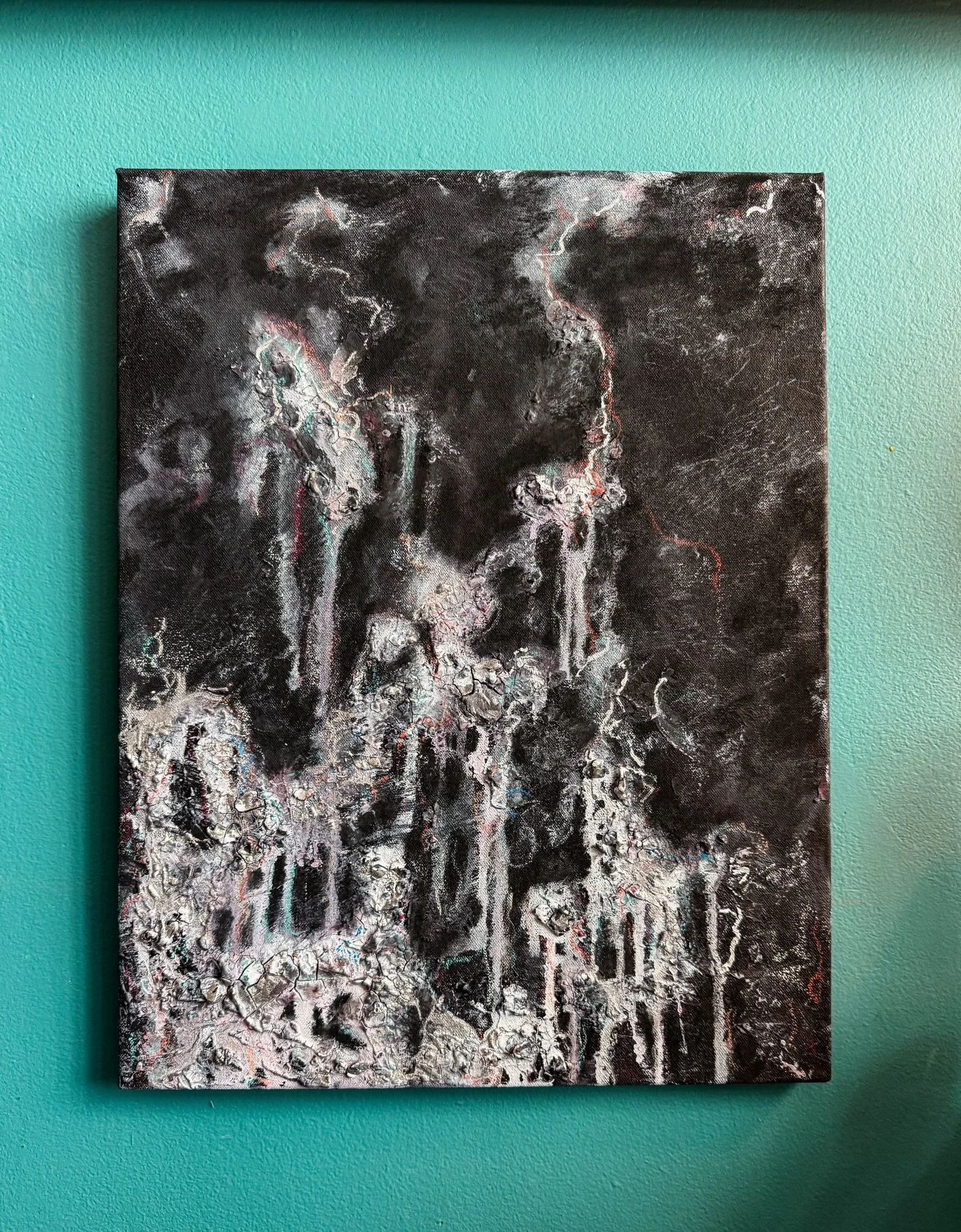 🖤&rdquo;not broken but boiling&rdquo;
🖤acrylic paint, crackle medium, oil pastel, liquid silver on 14x18 stretched canvas
🖤available for purchase
.
.
.
#abstractart #columbusartist #mixedmedia