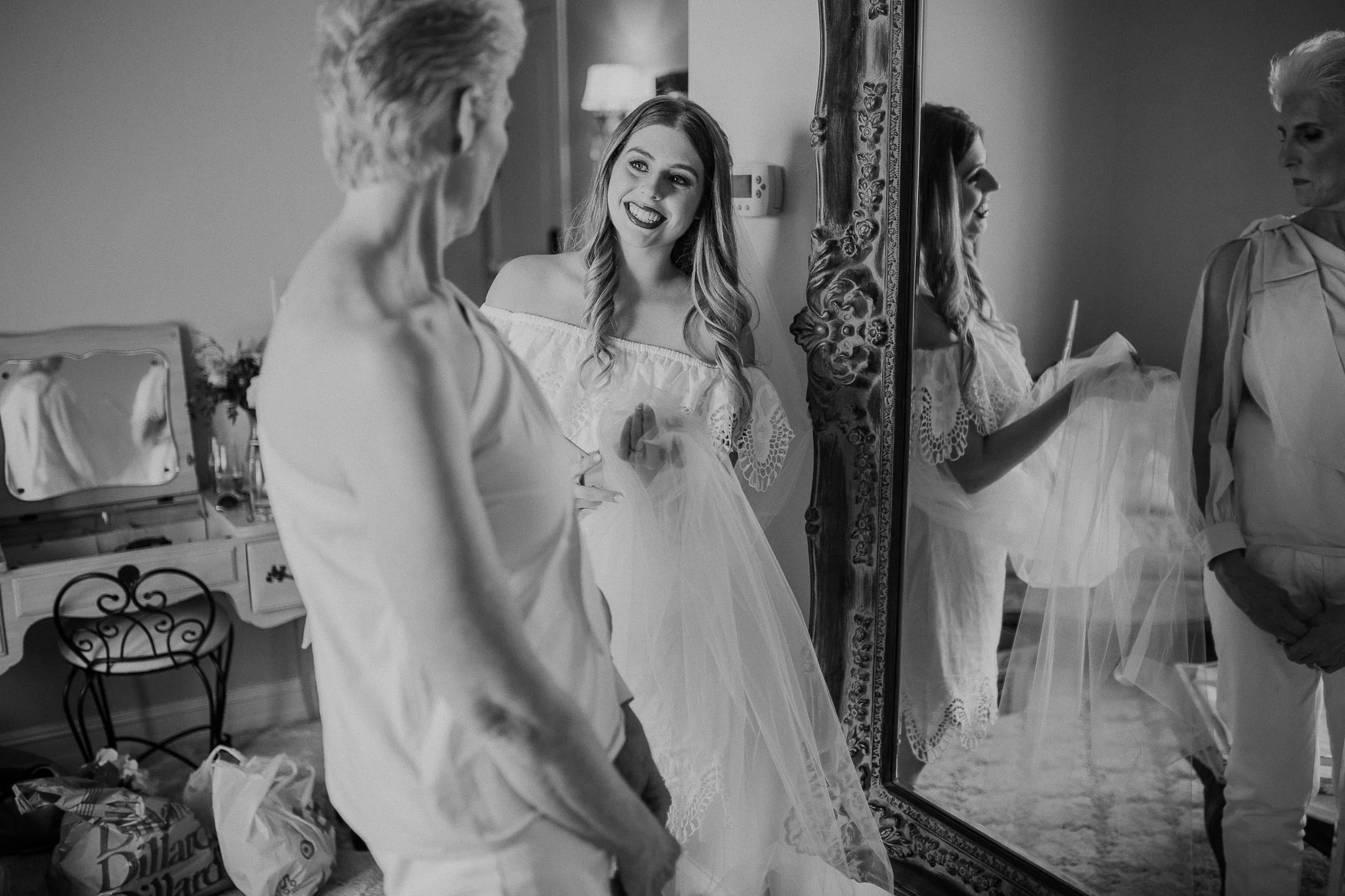 Melissa_&_Corey_Wedding_Austin_021.jpg