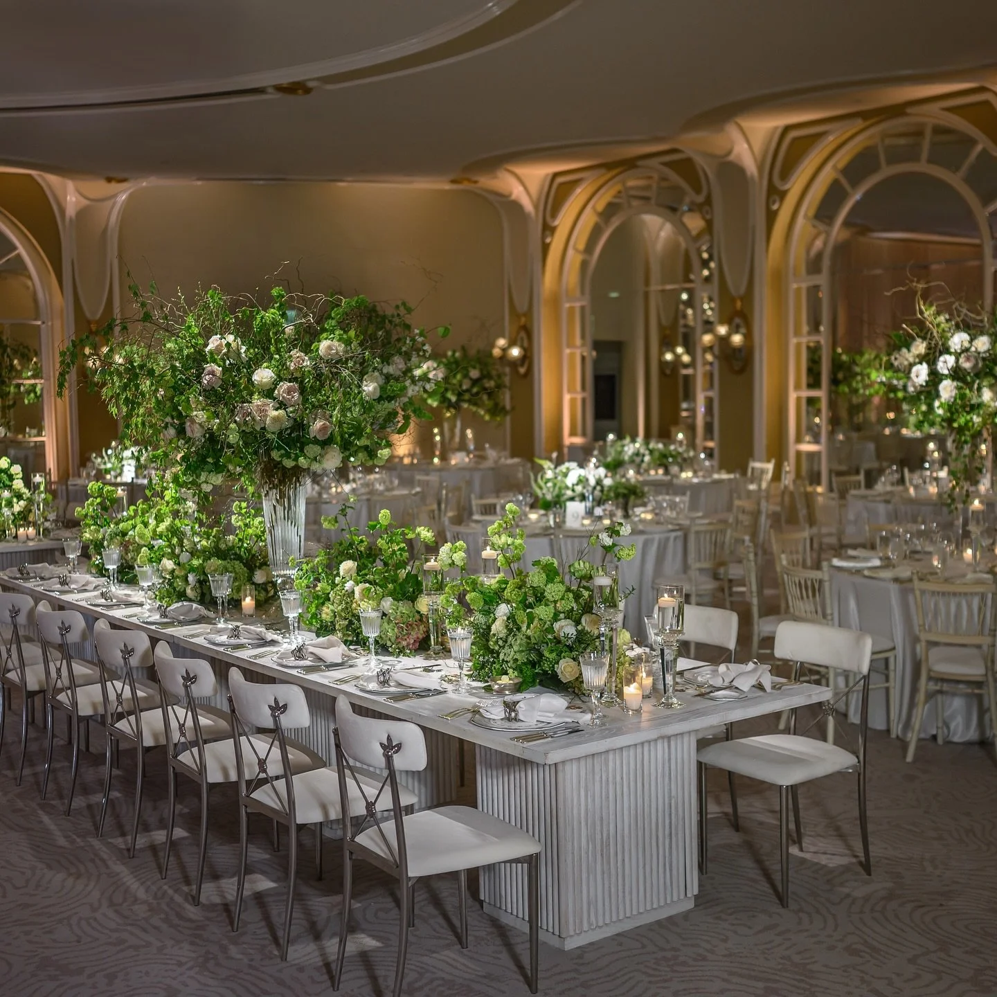 Lush garden greens meet golden candlelight for the ultimate cozy glow ✨
Lighting #ambereventproduction
Planning @twineevents 
Floral Design @eddiezaratsian @tictockflorals 
Photography @amyandstuart 
Videography @cantaloupefilms
Rentals @rentalavenue