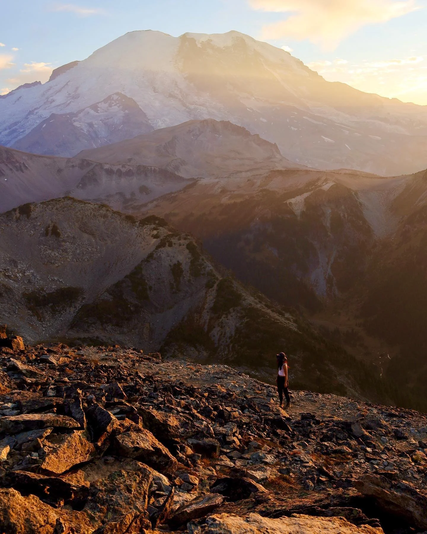 &bull; emerged from the smoke just as the sun set - 10.8.22, Mount Fremont Fire Lookout &bull;
&bull;
&bull;
&bull;
&bull;
&bull;
&bull;
&bull;
#washingtontrails #nwexposure2022 #mountraniernationalpark ##mountranier #mountranierview #mountraniernps 