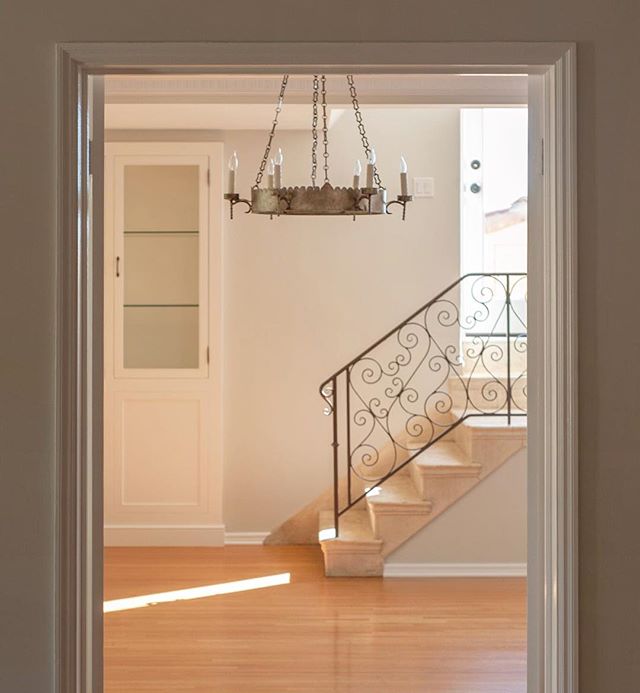 French Doors open to a newly remodeled historical interior. With the collaboration of talents at our Atelier we transformed this space with new custom built in&rsquo;s, updated lighting, and refurbished hardwood floors. Fall is the perfect time to tr