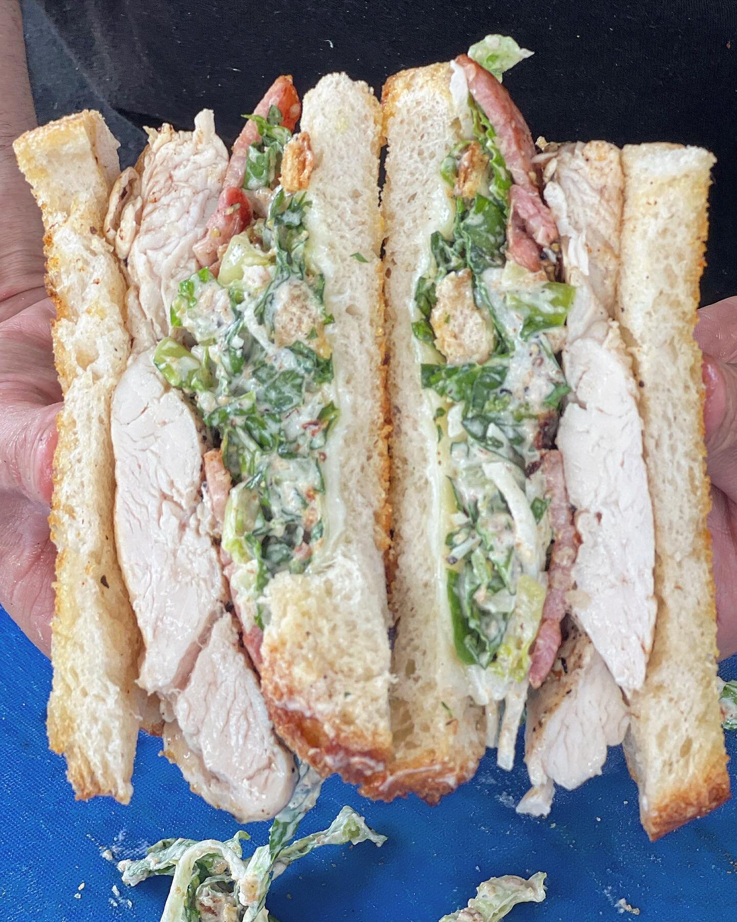 Your Saturday just unfolded in front of you&hellip;.Locally sourced Chicken Breast, House cured Bacon &amp; Caesar Slaw between a local sourdough from our pals @cobsbreadbelleville run, don&rsquo;t walk to @carsonsgardenmarket before this Caesar Cluc