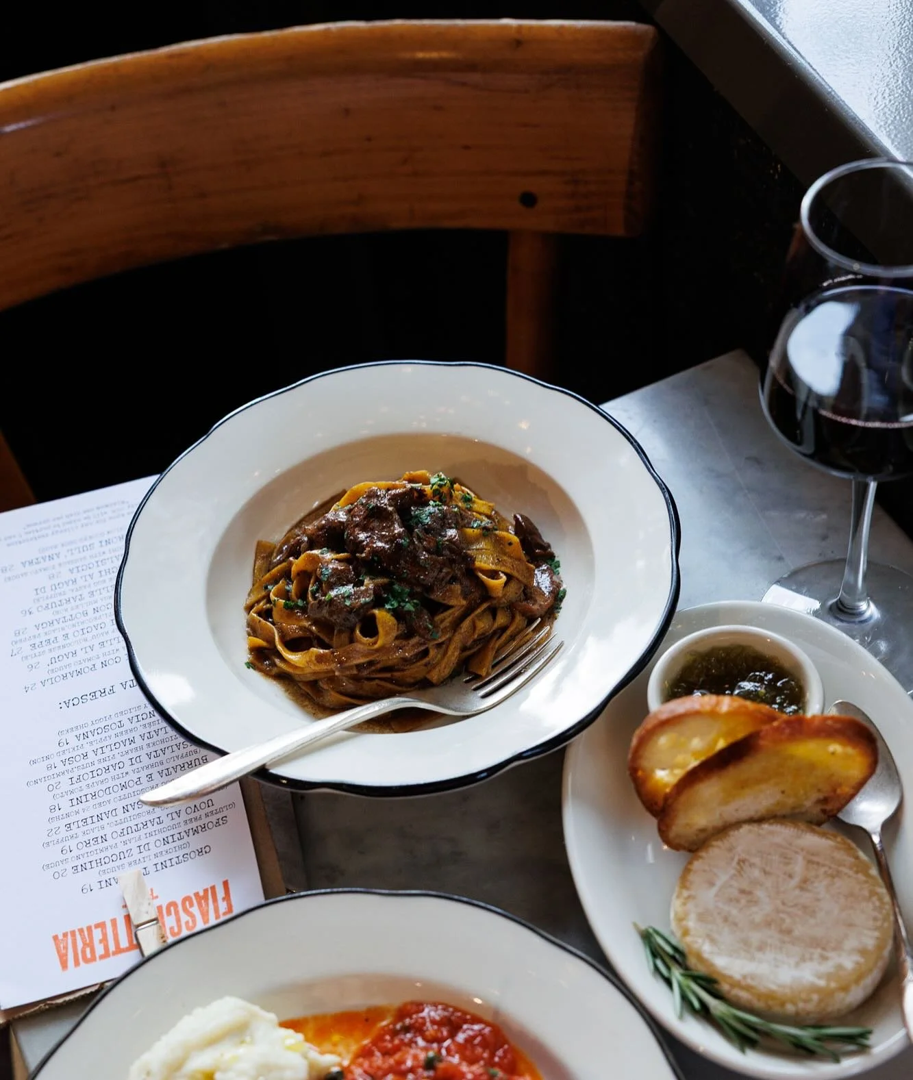 You know Fall is here when you see porcini mushrooms on the menu!  Come taste our delicately mushroomy yet hearty and delicious fresh pasta from the specials menu at Fiaschetteria West!  Enjoy with a big class of Chianti! 🍄&zwj;🟫 🍷 🍝