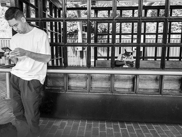 Proyecto:“Los desconectados”
.
.
.
.
.
#luisbrens #luisbrens.com #losdesconectados
#streetphotography #brensgraphy #Luis.brens