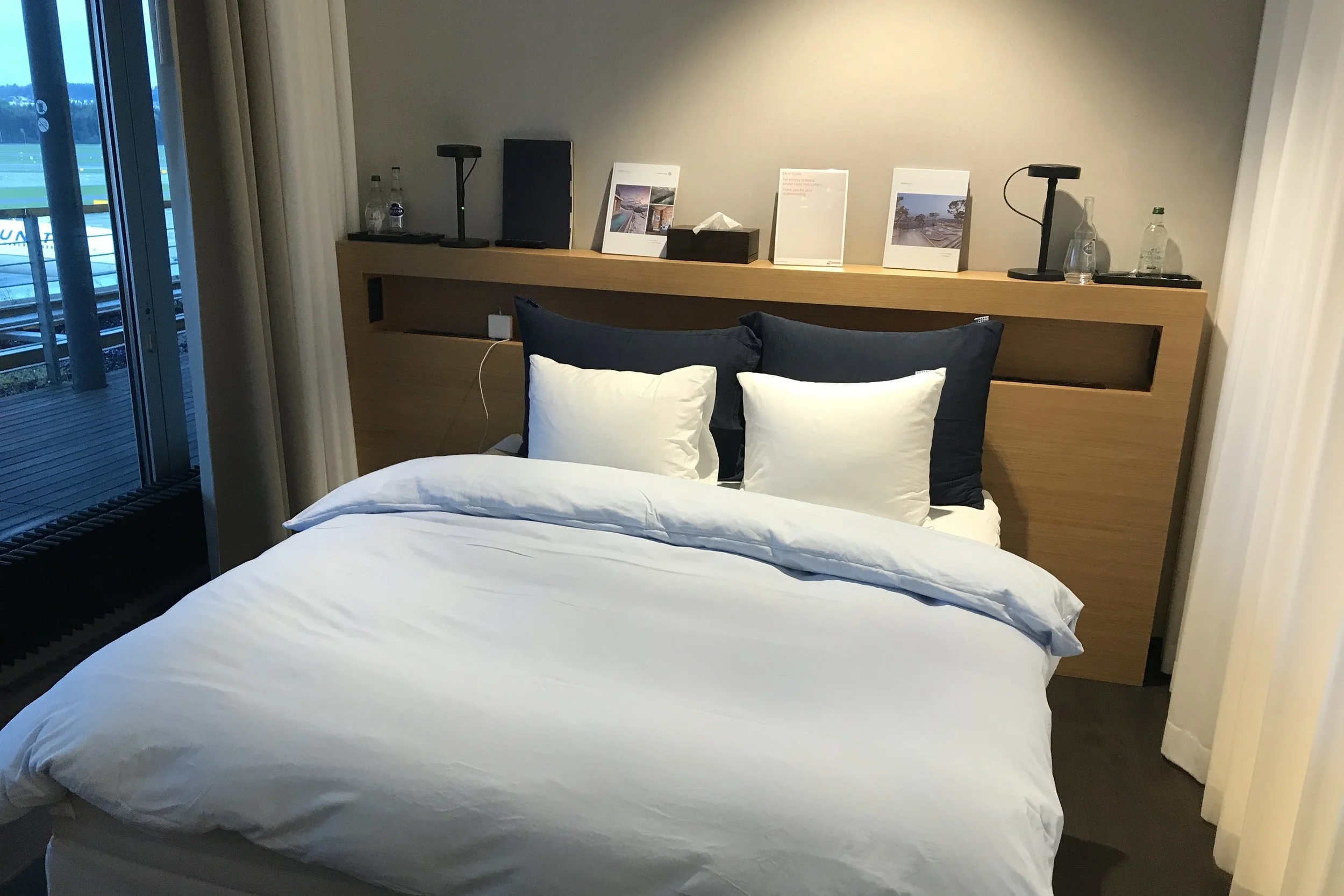 Swiss First Class Lounge Zurich – Day room