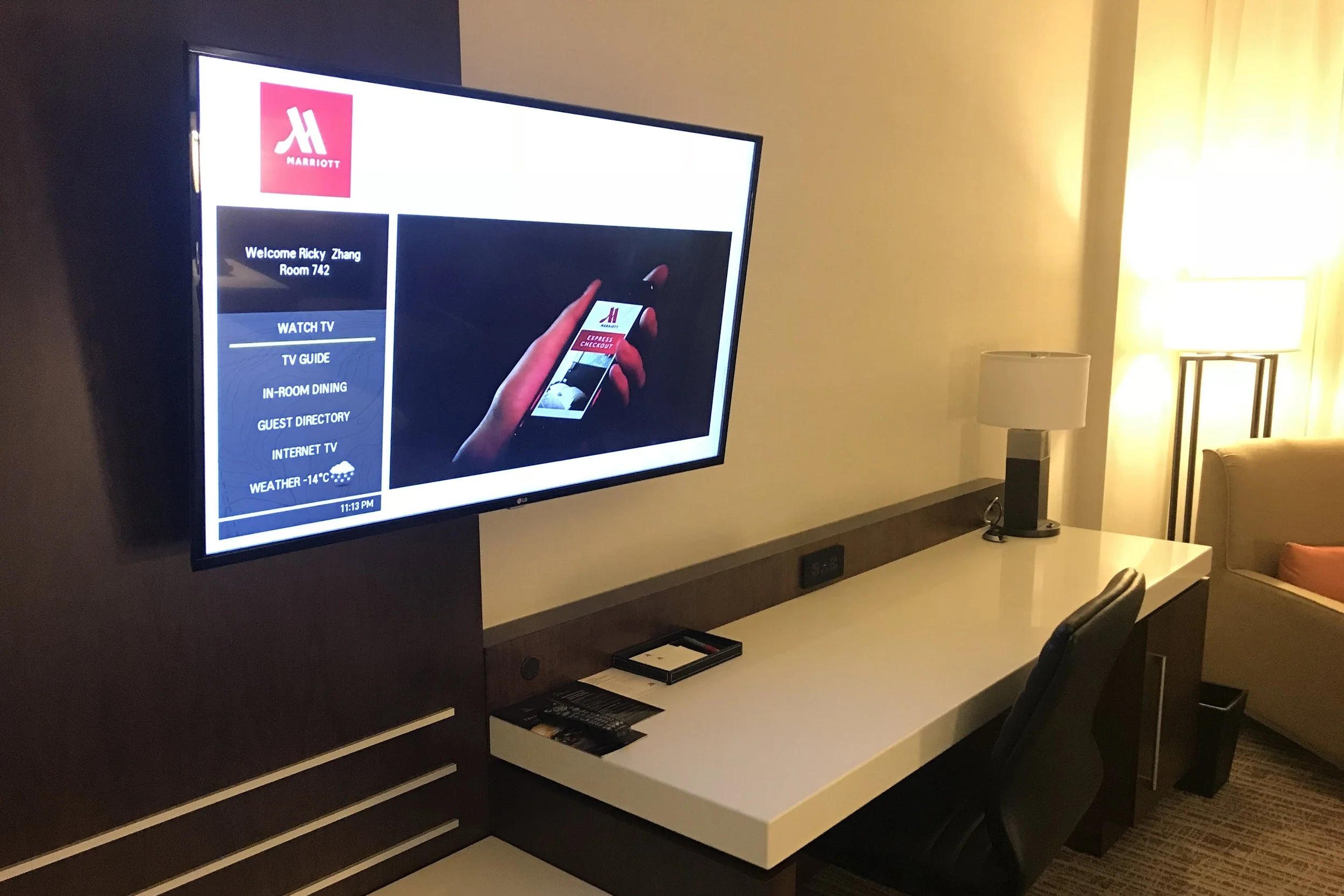 Marriott In-Terminal Hotel Calgary Airport – TV screen
