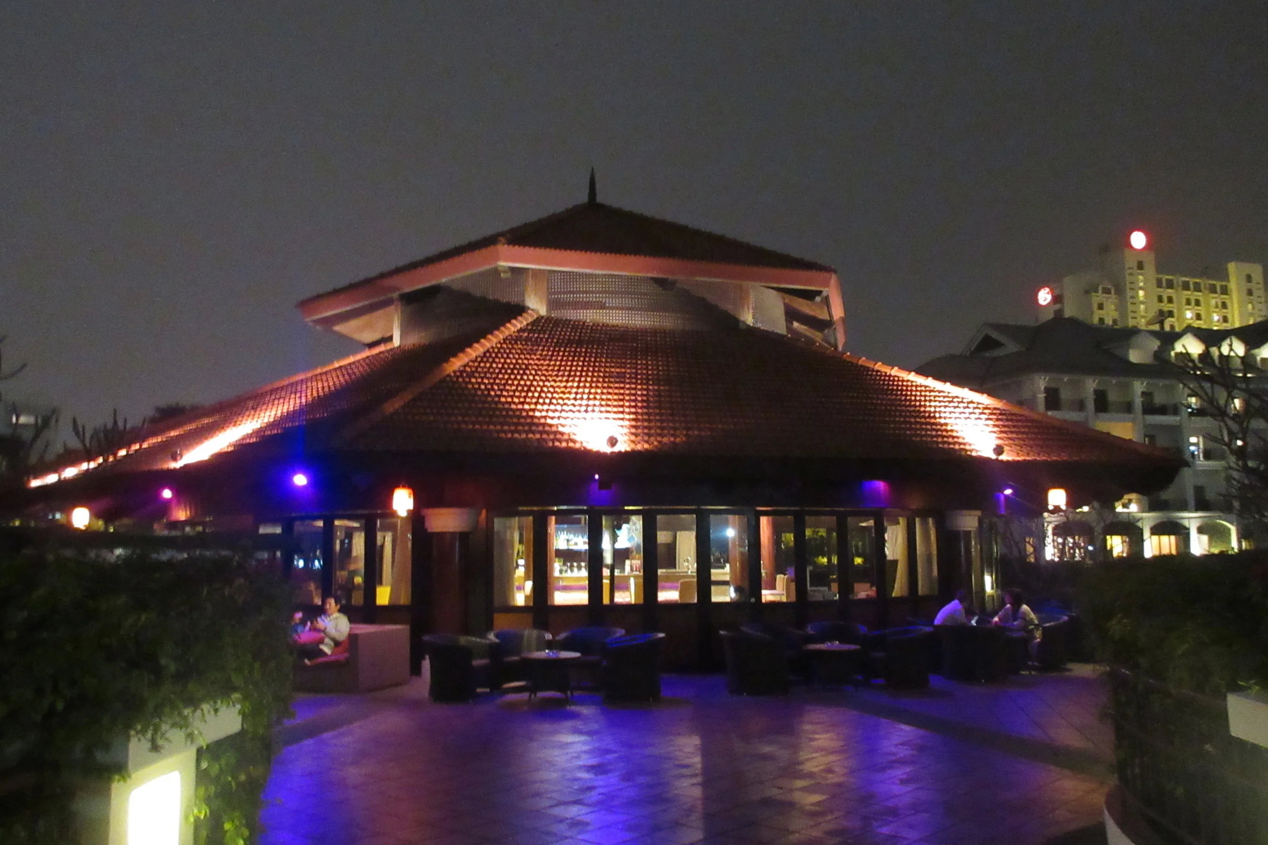 InterContinental Hanoi Westlake – Sunset Bar