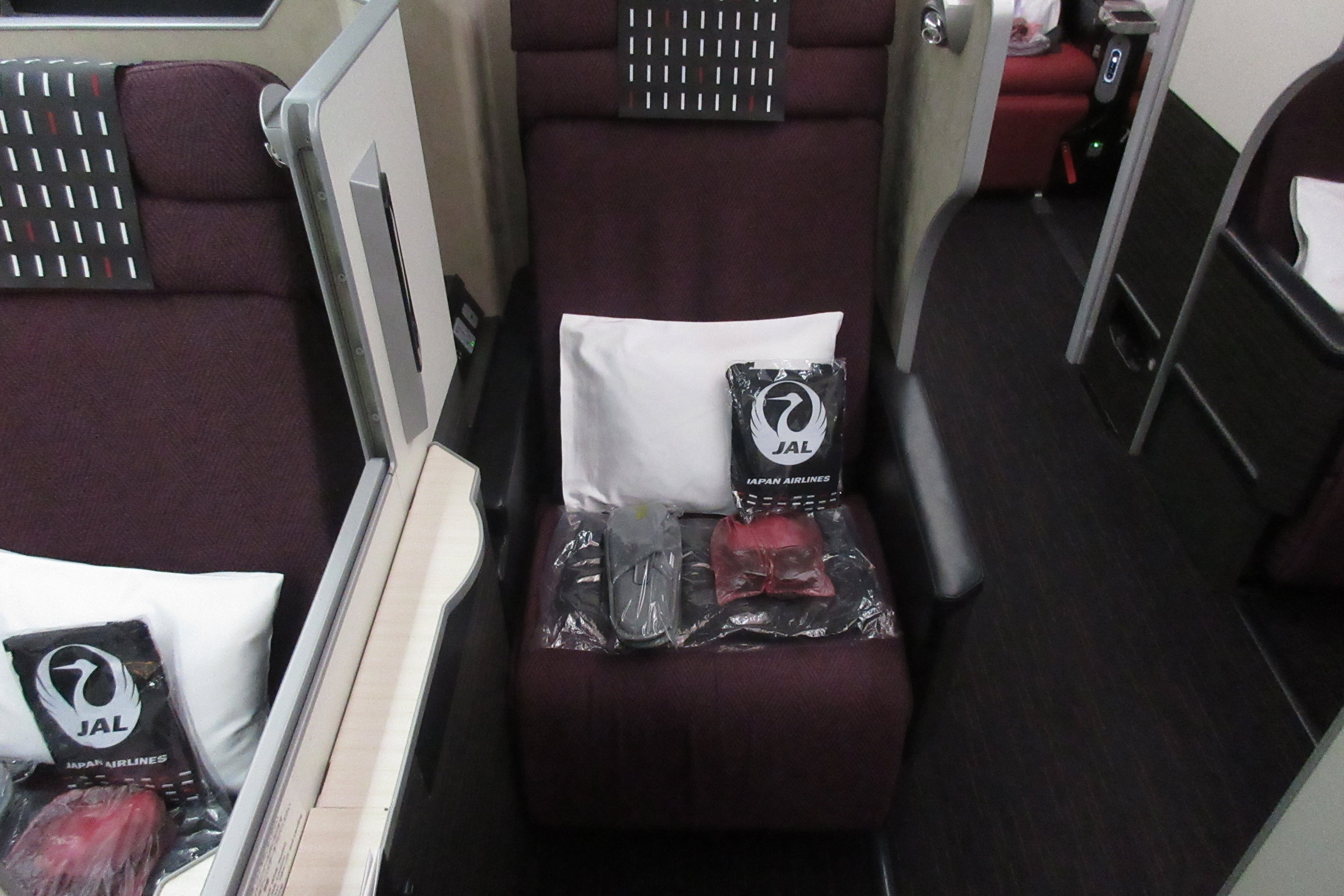 Japan Airlines business class – Seat 9H
