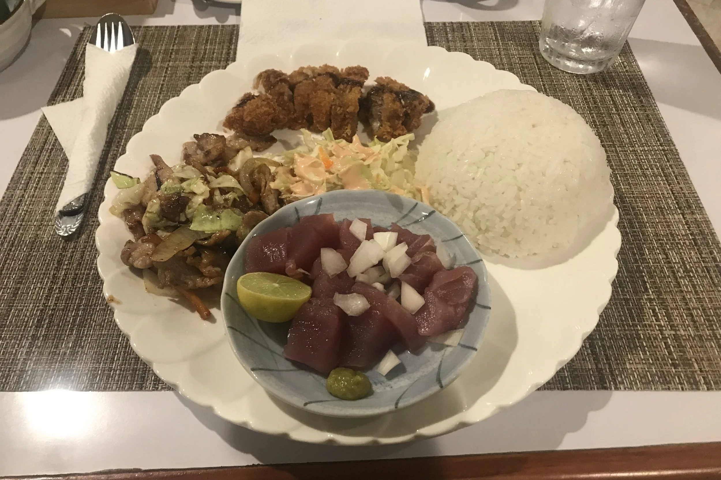 Cheap & fresh tuna sashimi dinner