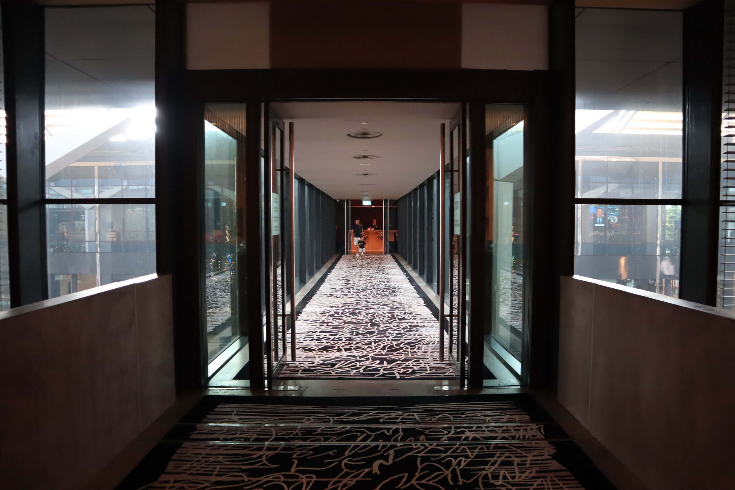 JW Marriott Singapore South Beach – Executive Lounge walkway