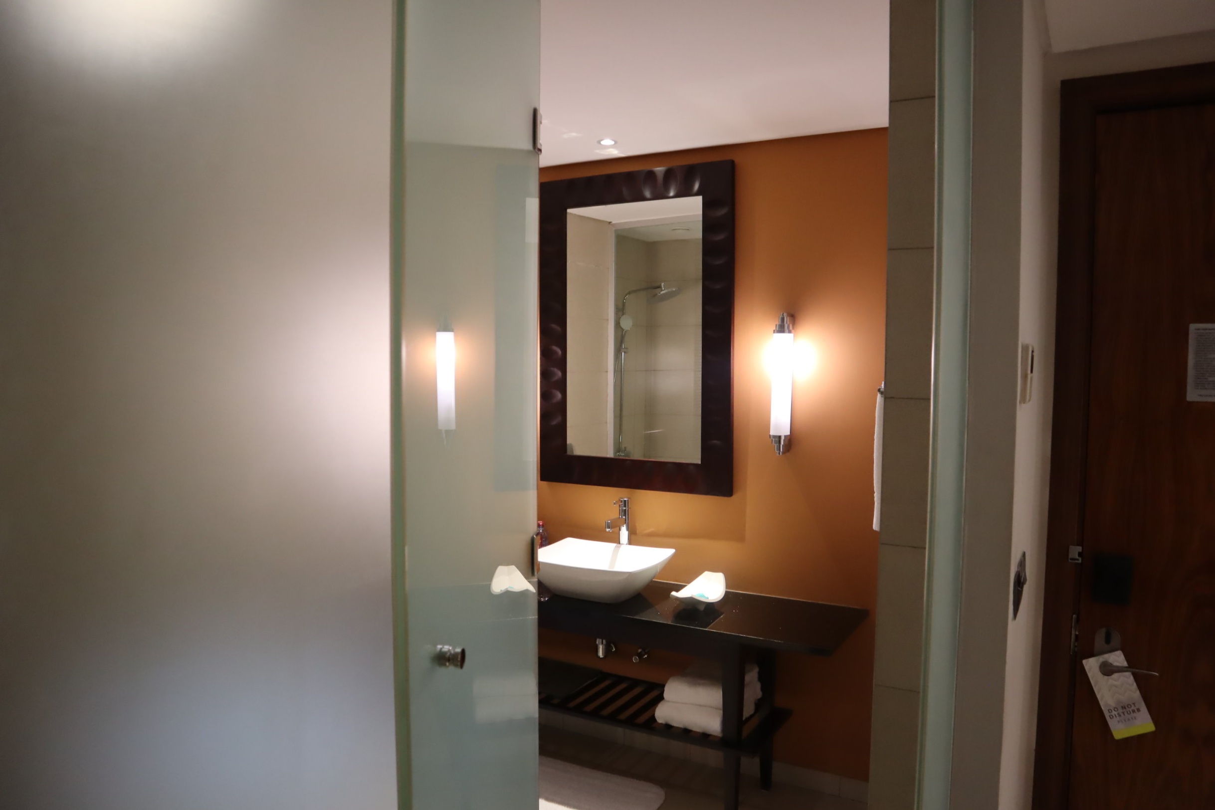 Marriott Accra – Bathroom