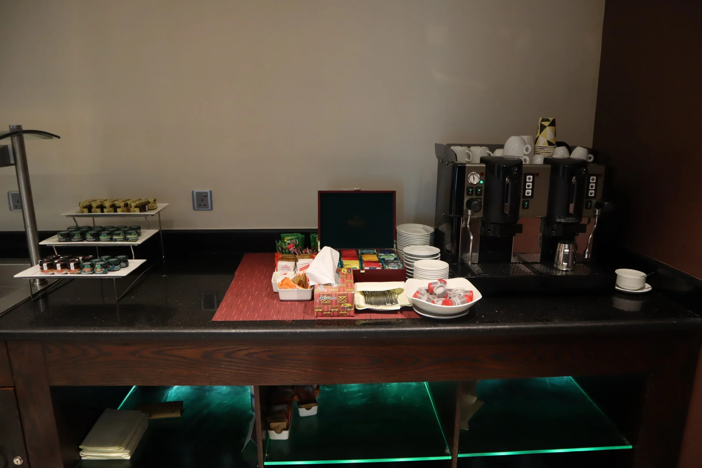 Marriott Accra – Executive Lounge coffee and tea