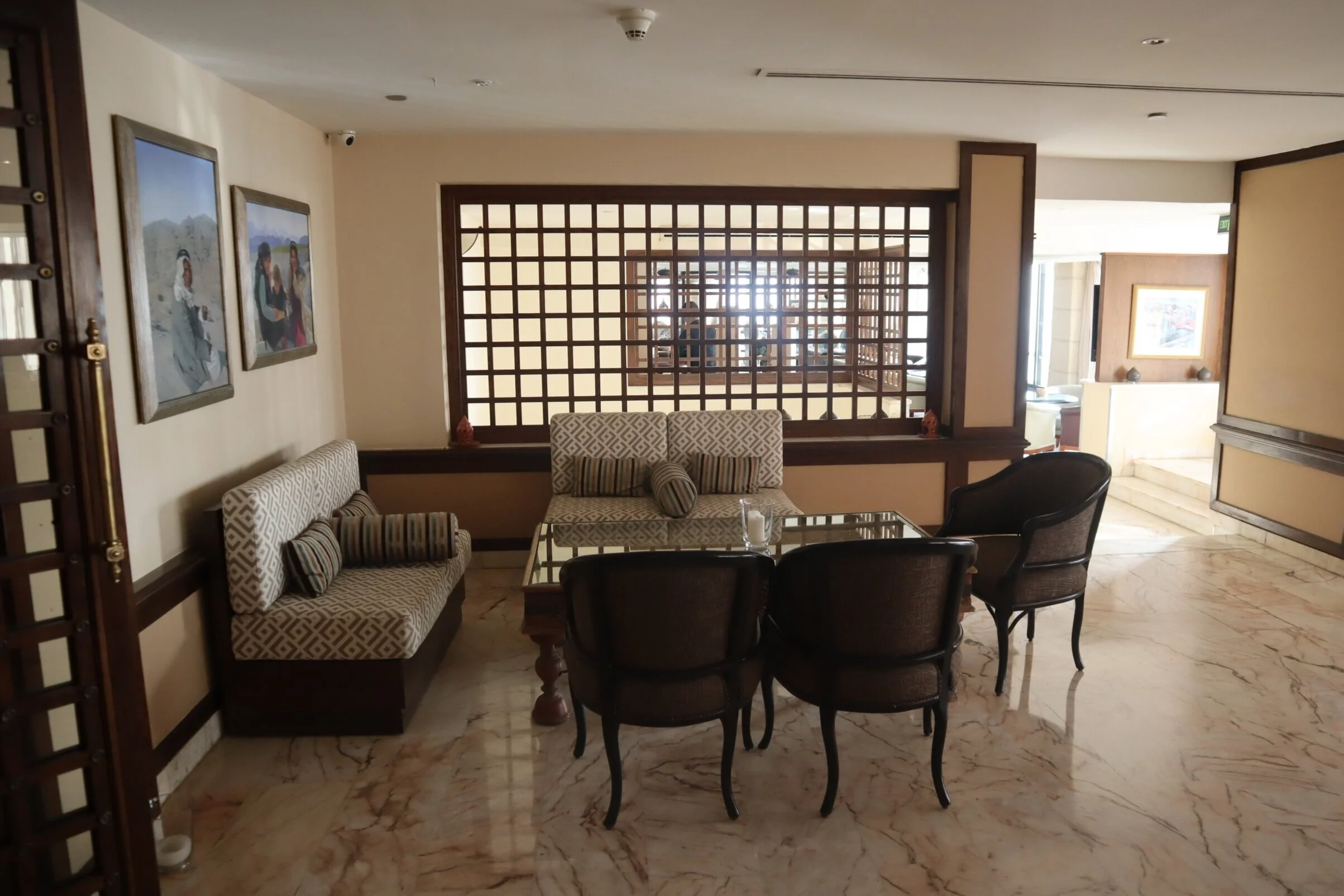 Marriott Petra – Communal seating area