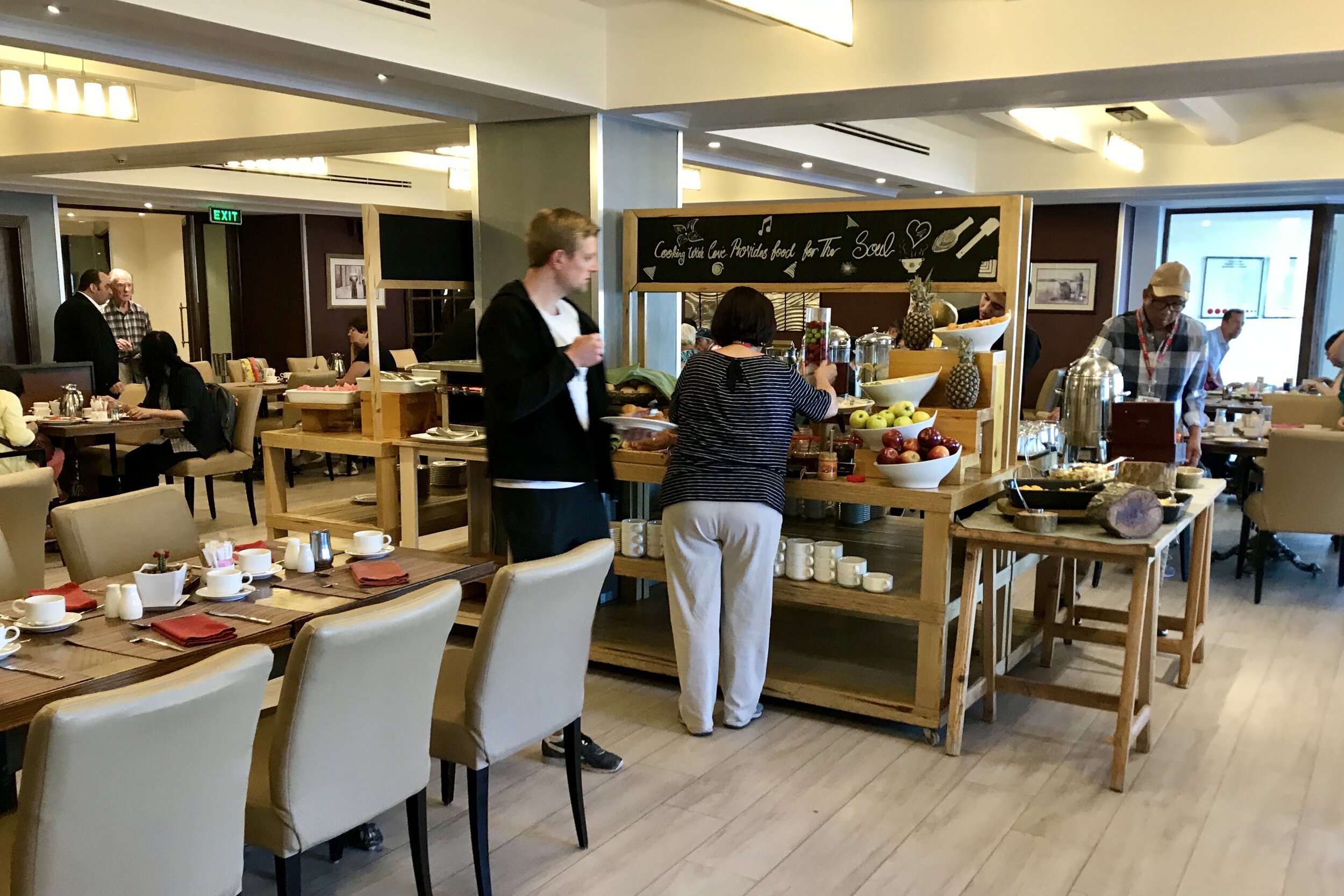 Marriott Petra – Breakfast at Dushara Restaurant