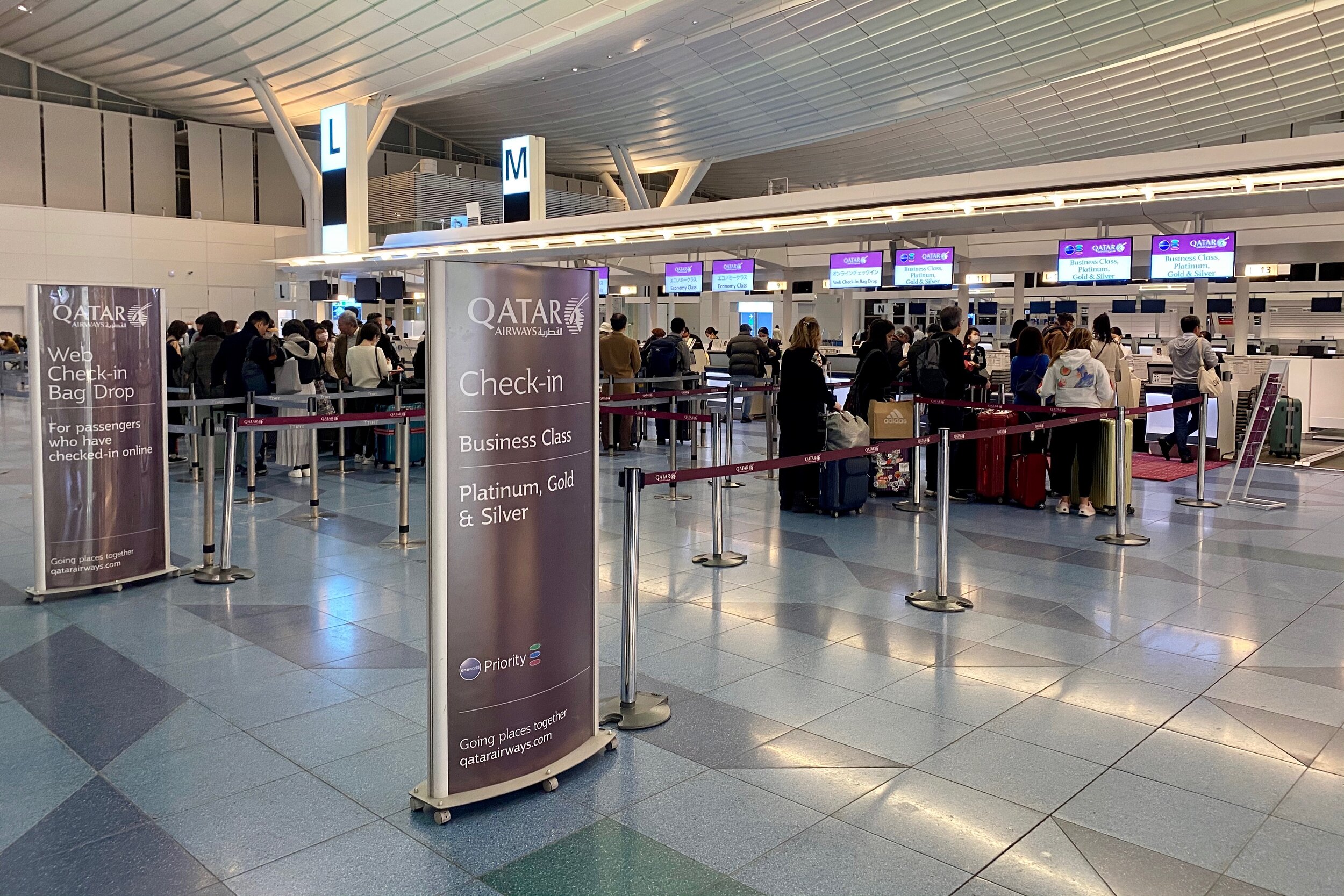 Review Qatar Airways A350 Qsuites Business Class Tokyo to Doha