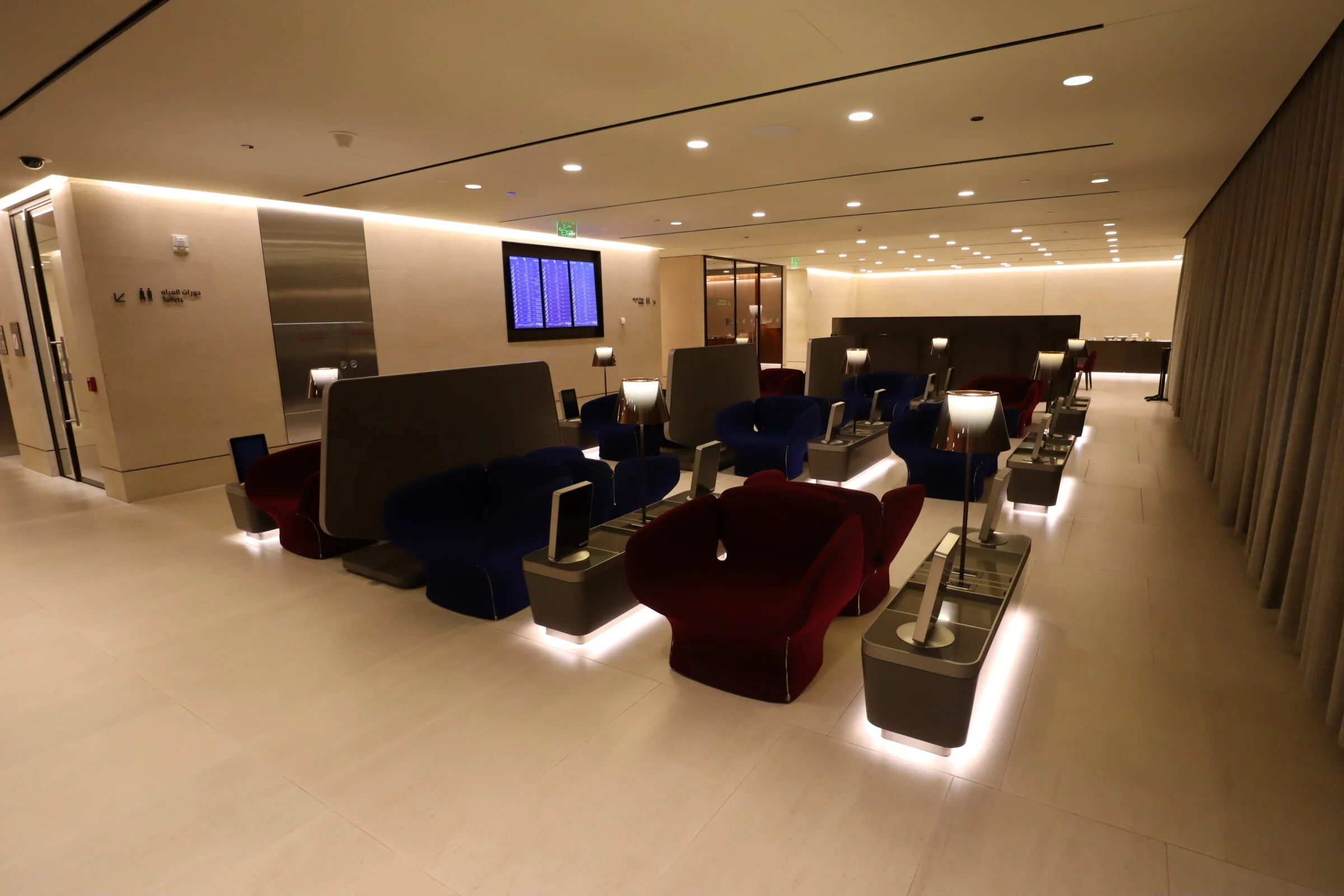 Review Qatar Airways Arrivals Lounge Doha Prince of Travel