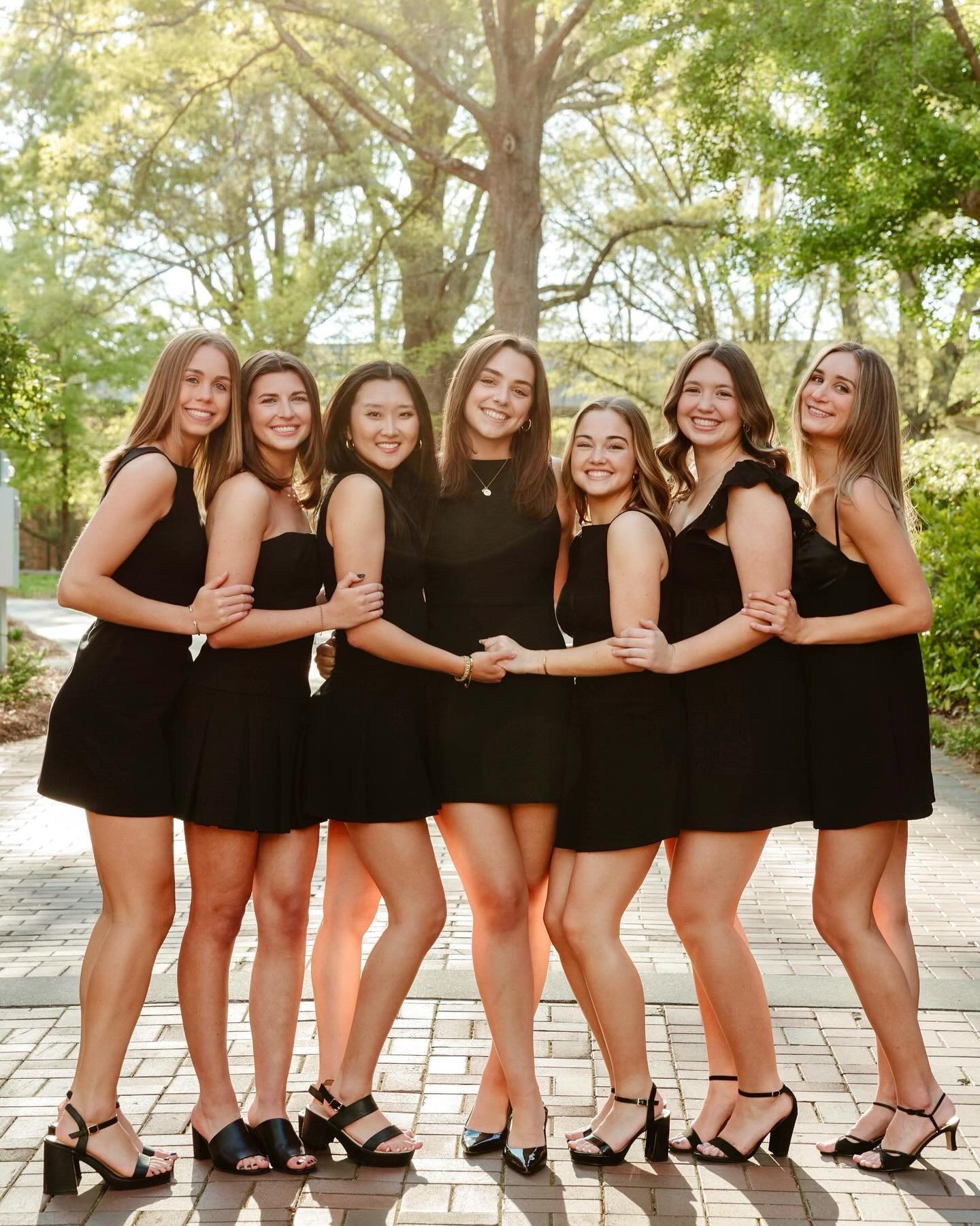 HAPPY DECISION DAY!! we are so excited for GT&rsquo; 28!
here is a #panlove letter from some of our seniors about what makes our community so special💛🎓

&ldquo;Despite starting at Tech during COVID &amp; joining different sororities, the seven of u