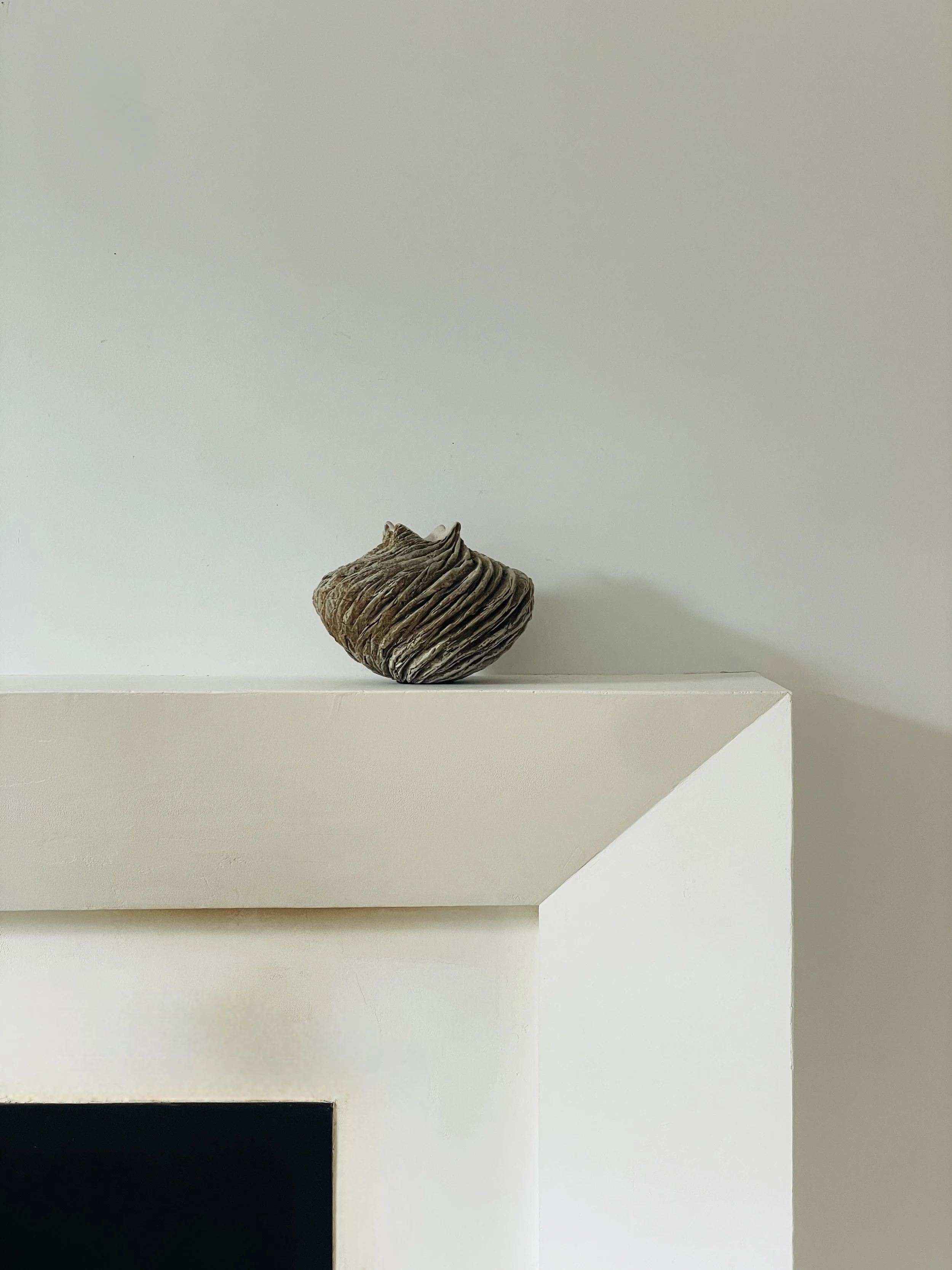 MATERI(A)NTIQUES MEDIUM STUDIO CERAMIC IVORY : GREIGE OVAL TWIST VASE(2).jpg