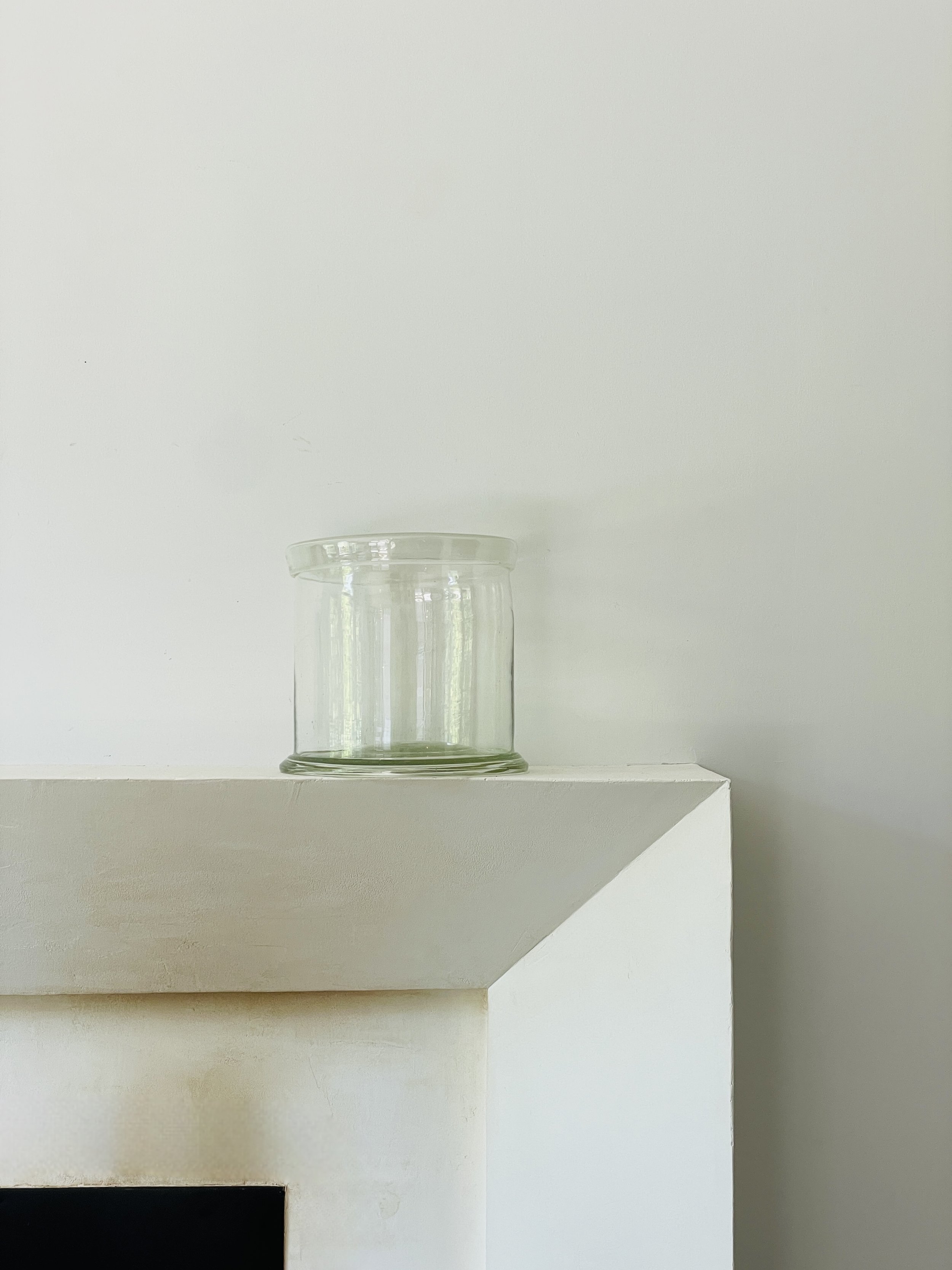 MATERI(A)NTIQUES LARGE CLEAR GLASS OPEN VESSEL.jpg