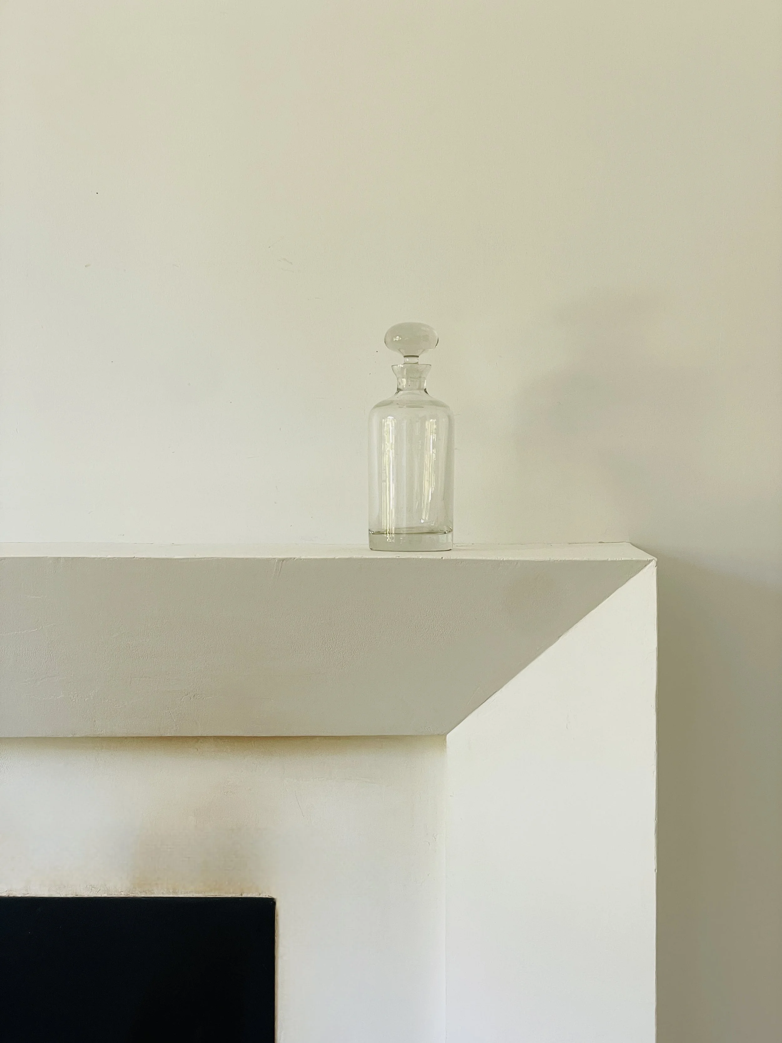 MATERI(A)NTIQUES MEDIUM SLOPED SHOULDER  BLOWN GLASS DECANTER WITH BLOWN GLASS STOPPER.jpg