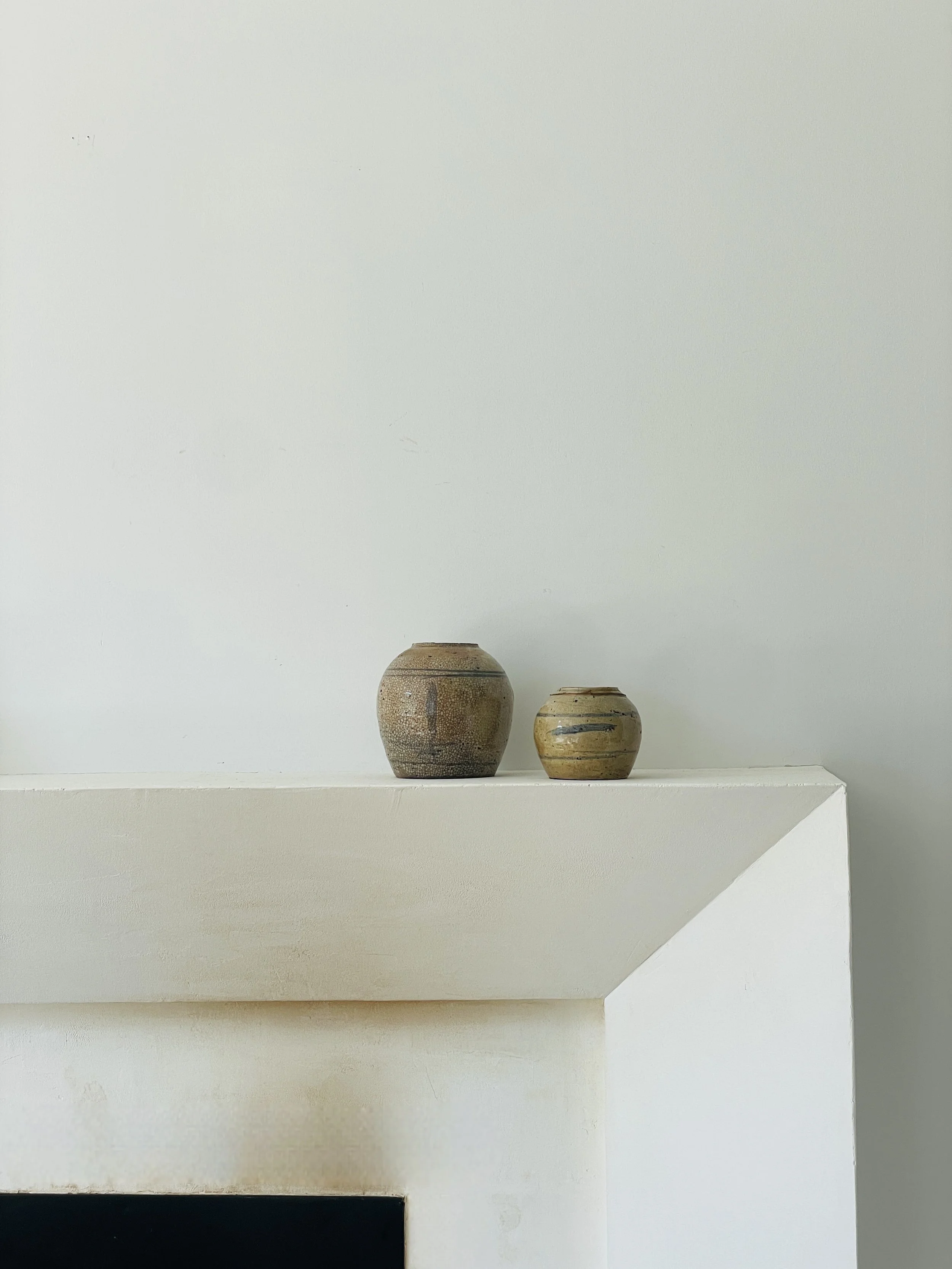 MATERI(A)NTIQUES LARGE AND SMALL GINGER JAR SET WITH GLAZE.jpg